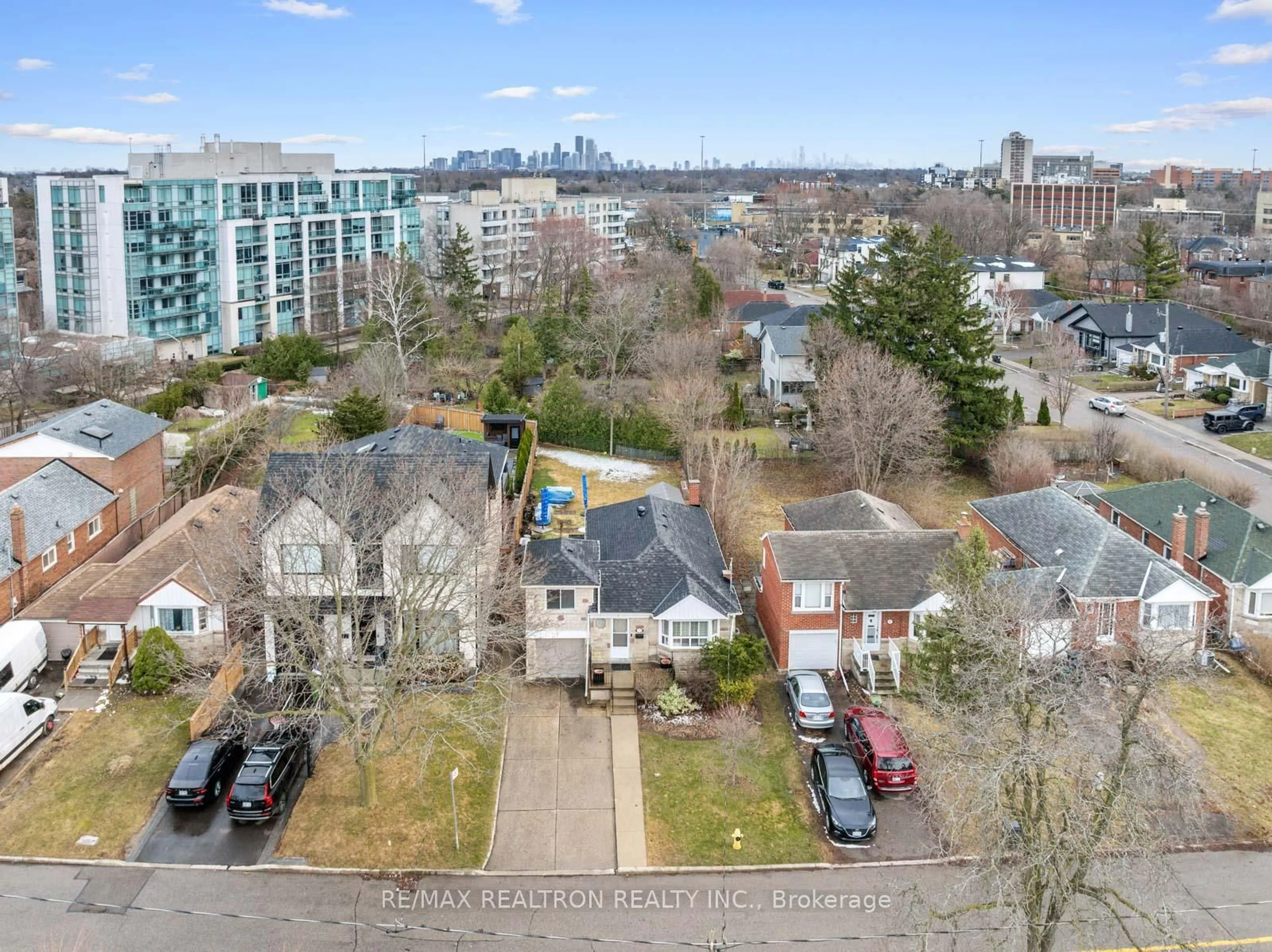 A pic from outside/outdoor area/front of a property/back of a property/a pic from drone, city buildings view from balcony for 23 Allingham Gdns, Toronto Ontario M3H 1X7