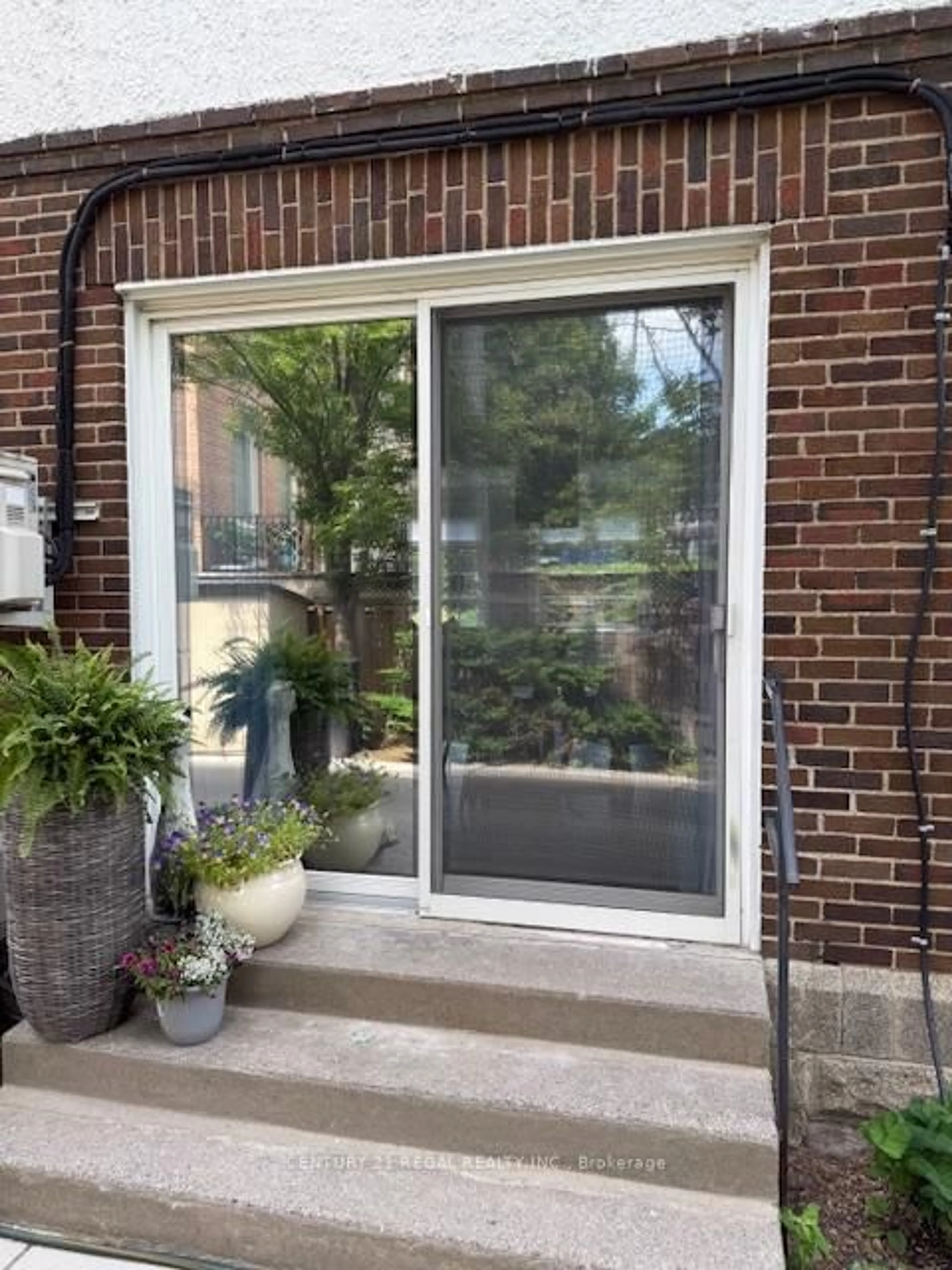 Indoor entryway for 93 Douglas Cres, Toronto Ontario M4W 2E6