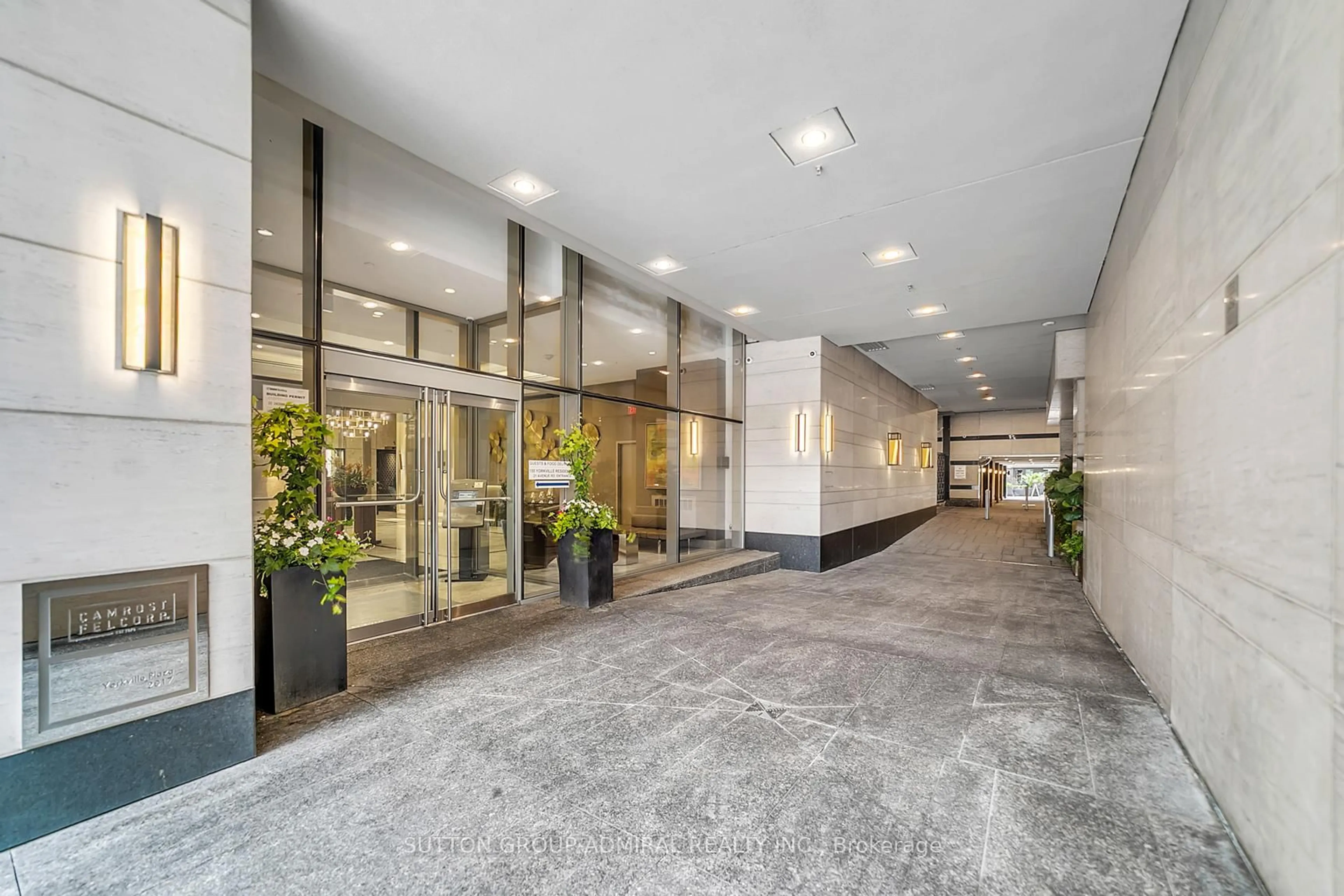 Indoor foyer for 155 YORKVILLE Ave #1908, Toronto Ontario M5R 1C4