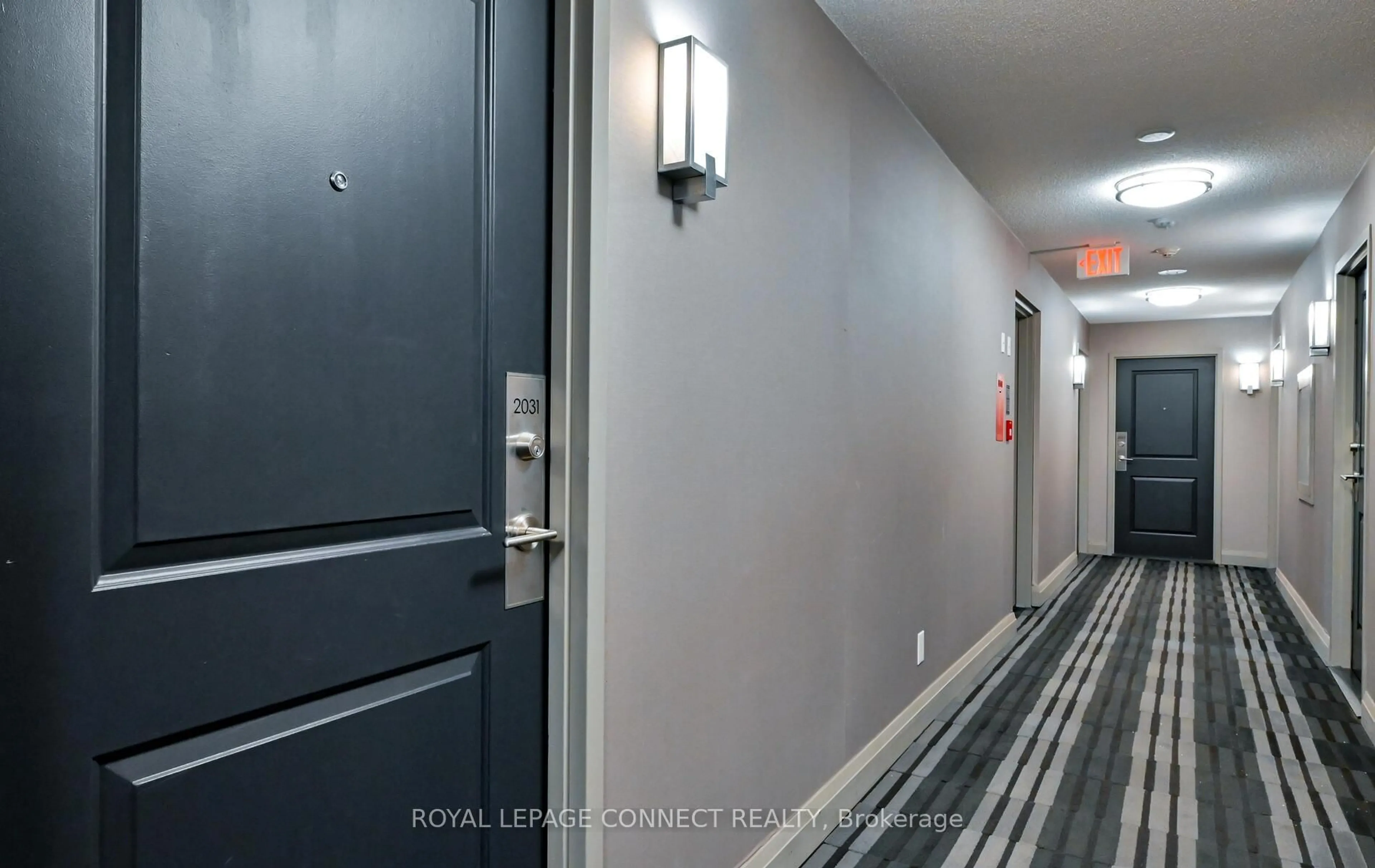 Indoor foyer for 38 Grand Magazine St #2031, Toronto Ontario M5V 0B1