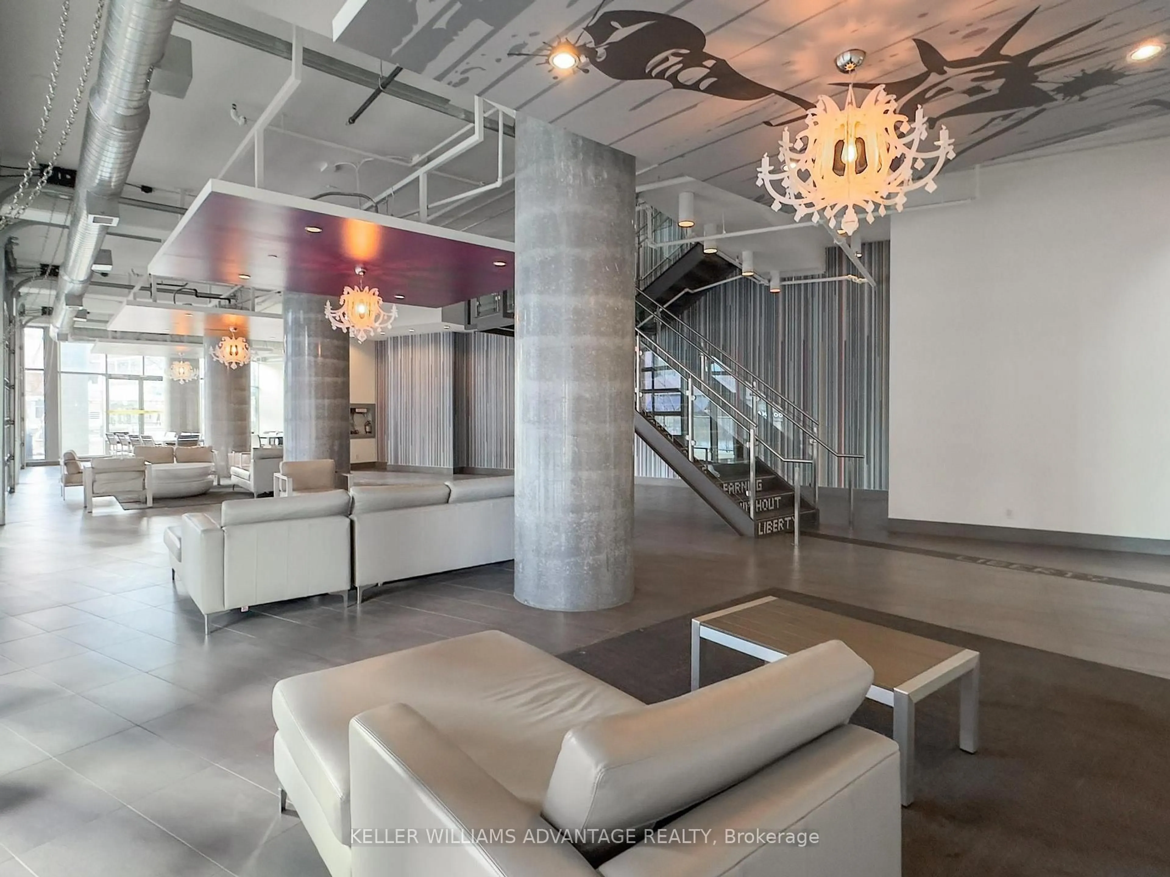 Indoor foyer for 150 East Liberty St #L2019, Toronto Ontario M6K 3R5