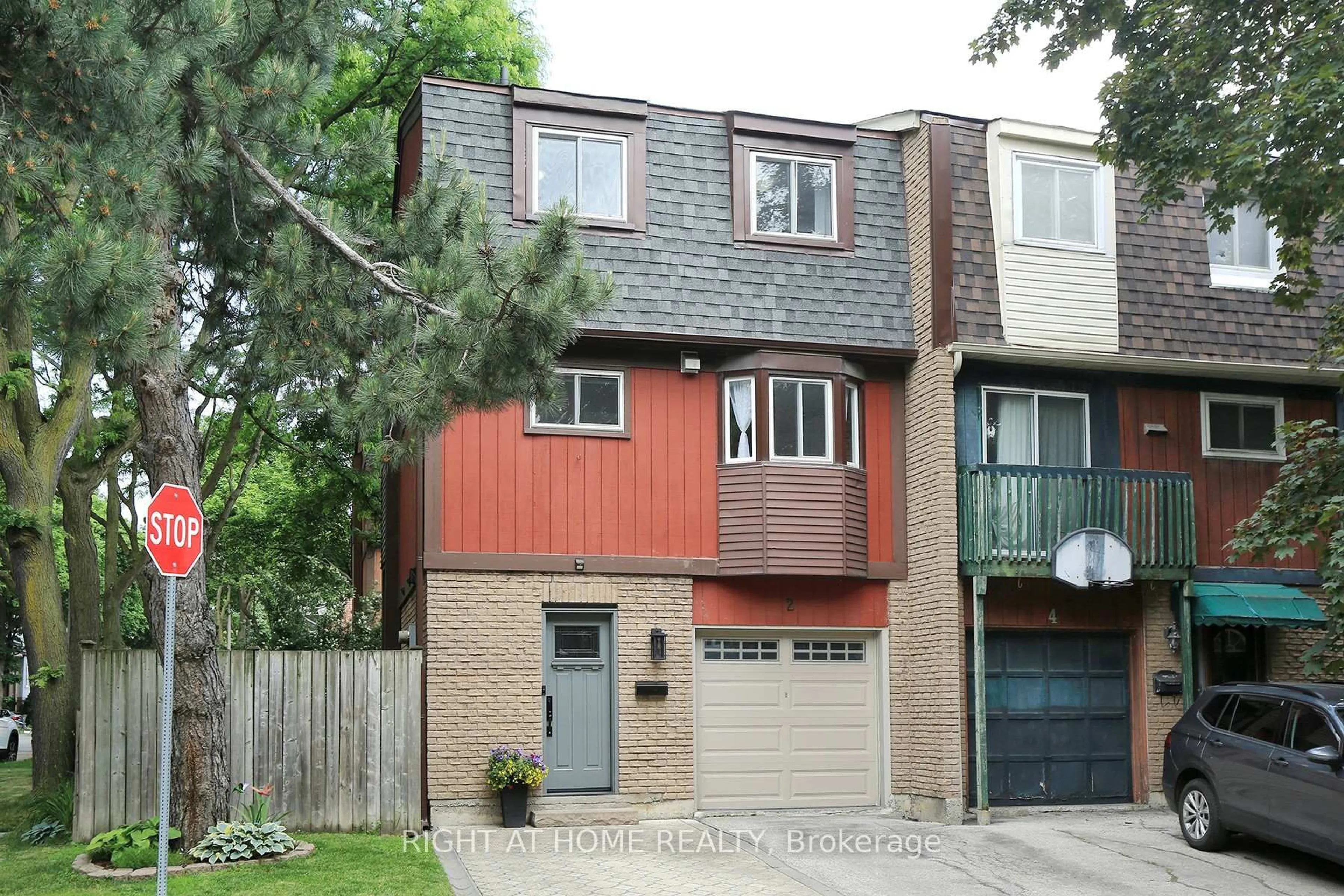 Home with brick exterior material, street for 2 Snapdragon Dr, Toronto Ontario M2J 4X6