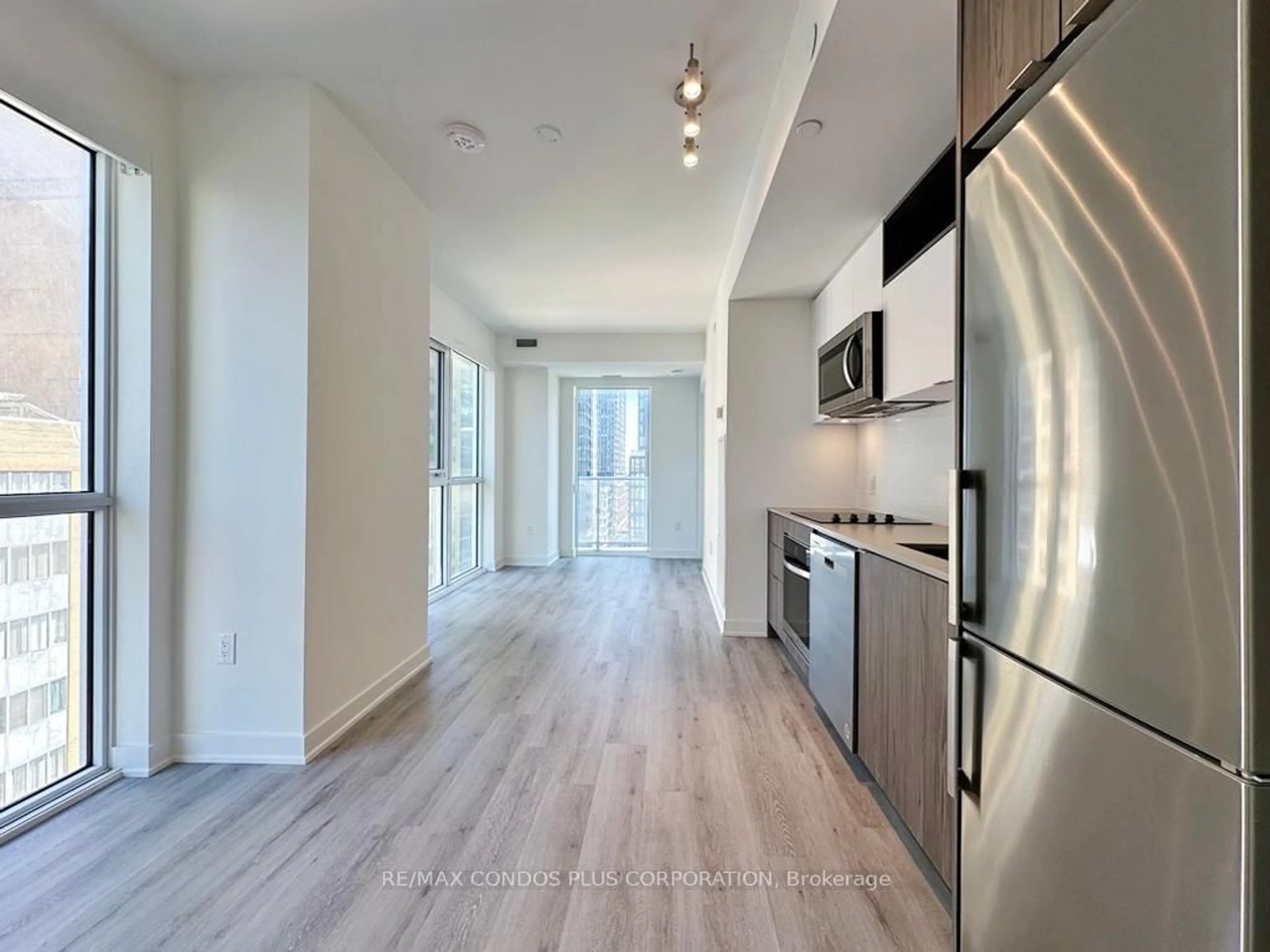 Open concept kitchen, unknown for 100 Dalhousie St #907, Toronto Ontario M5B 0C7