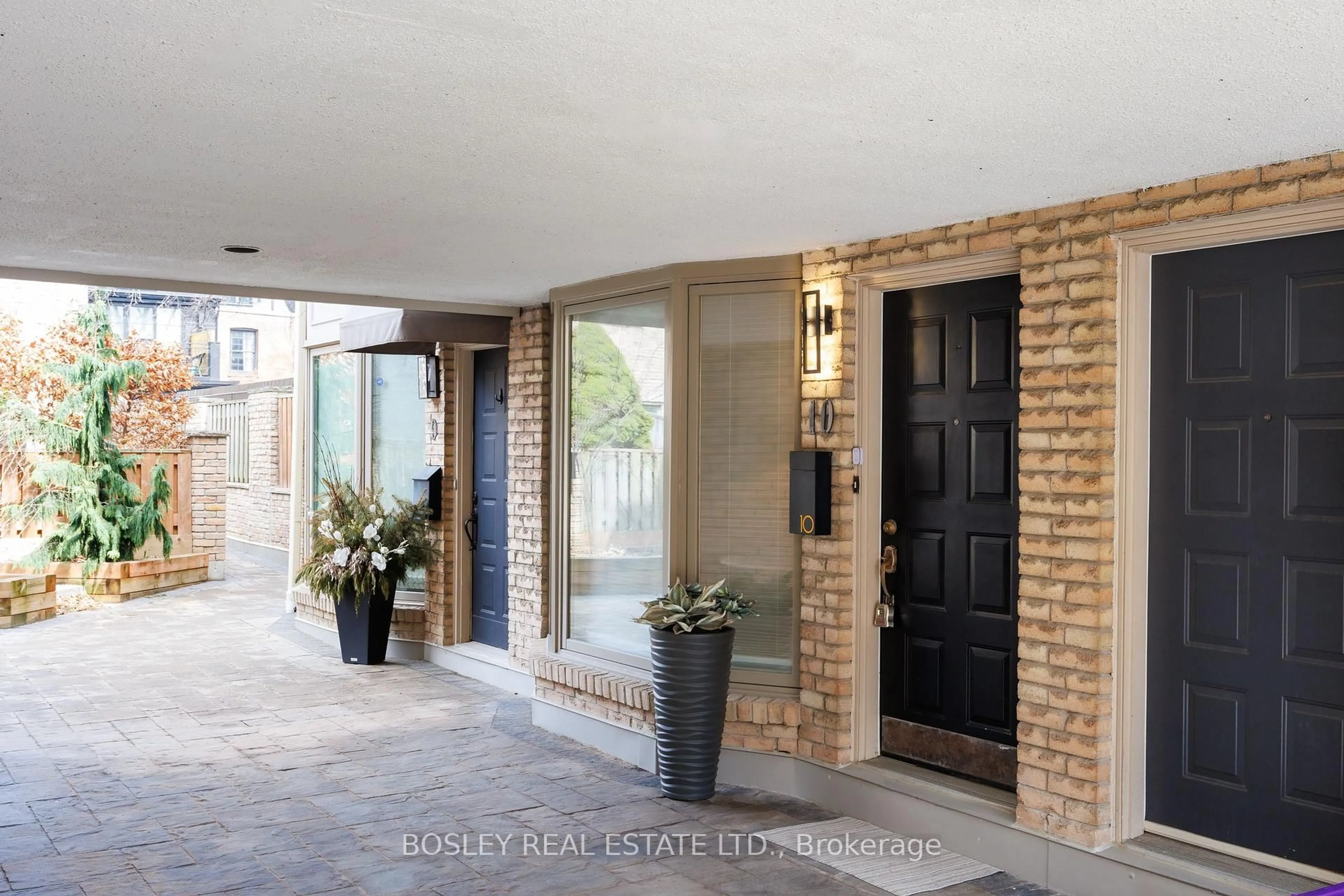 Unknown for 95 Summerhill Ave #10, Toronto Ontario M4T 1B1