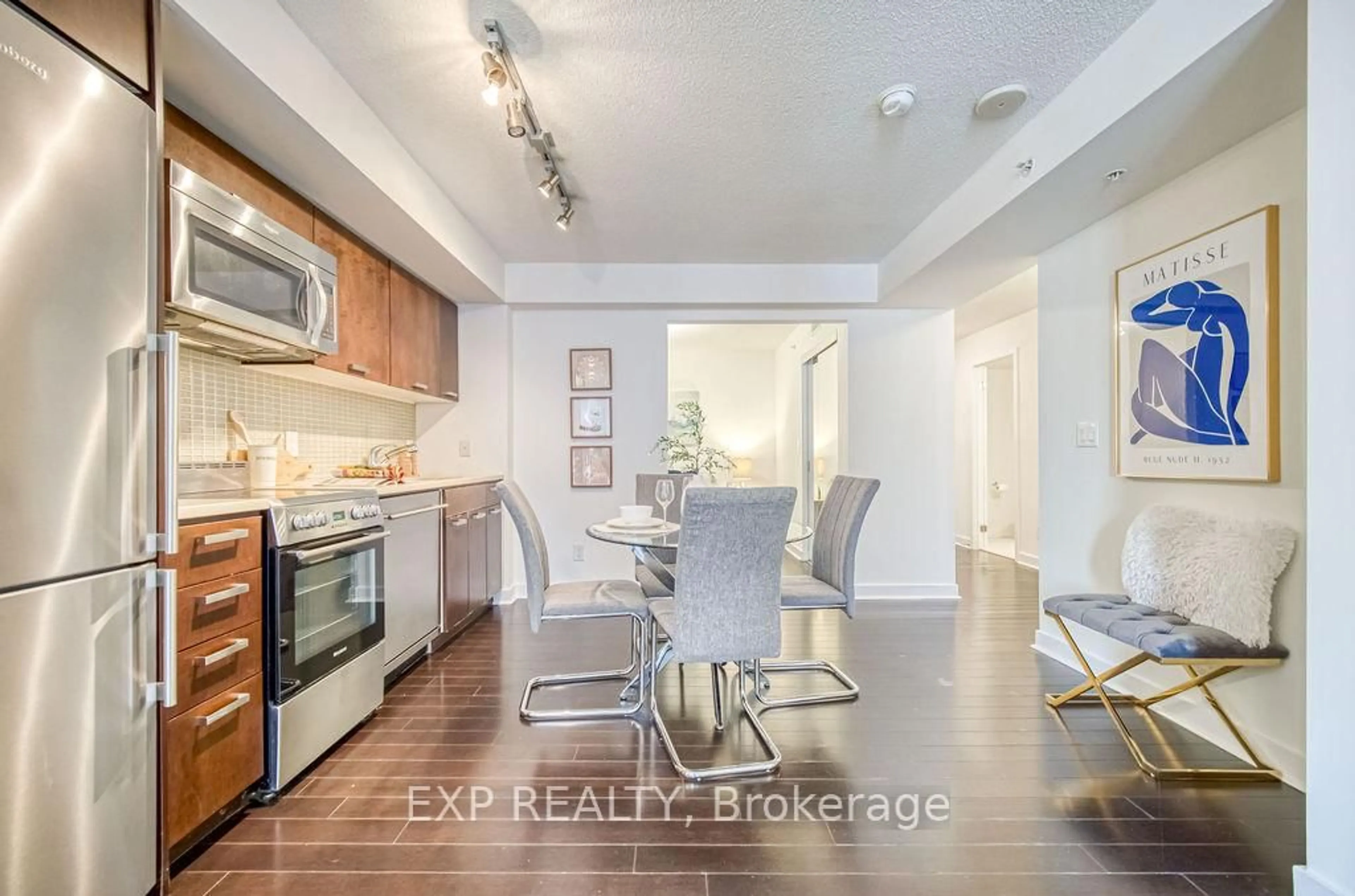 Open concept kitchen, unknown for 295 Adelaide St #510, Toronto Ontario M5V 0L4