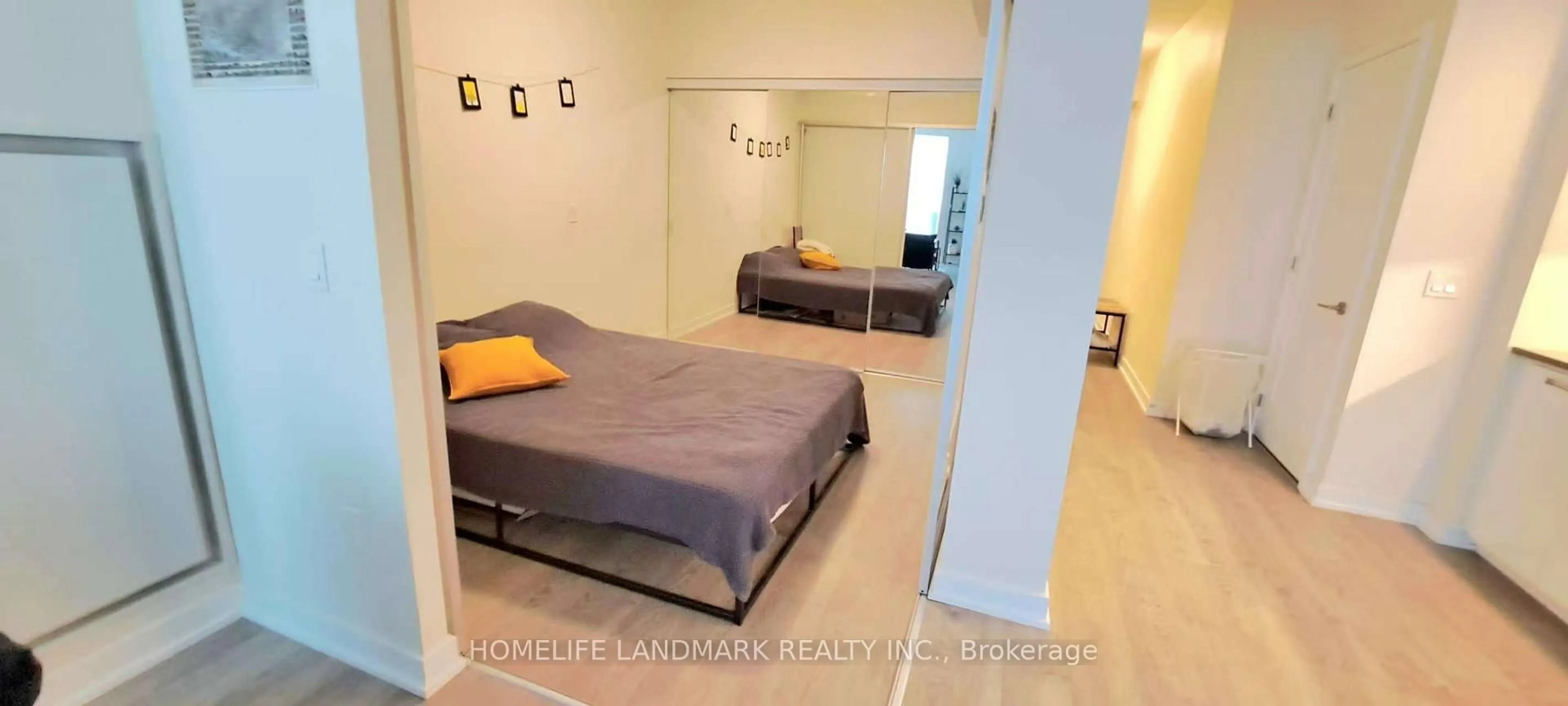 Bedroom with bed, unknown for 99 John St #306, Toronto Ontario M5V 0S6