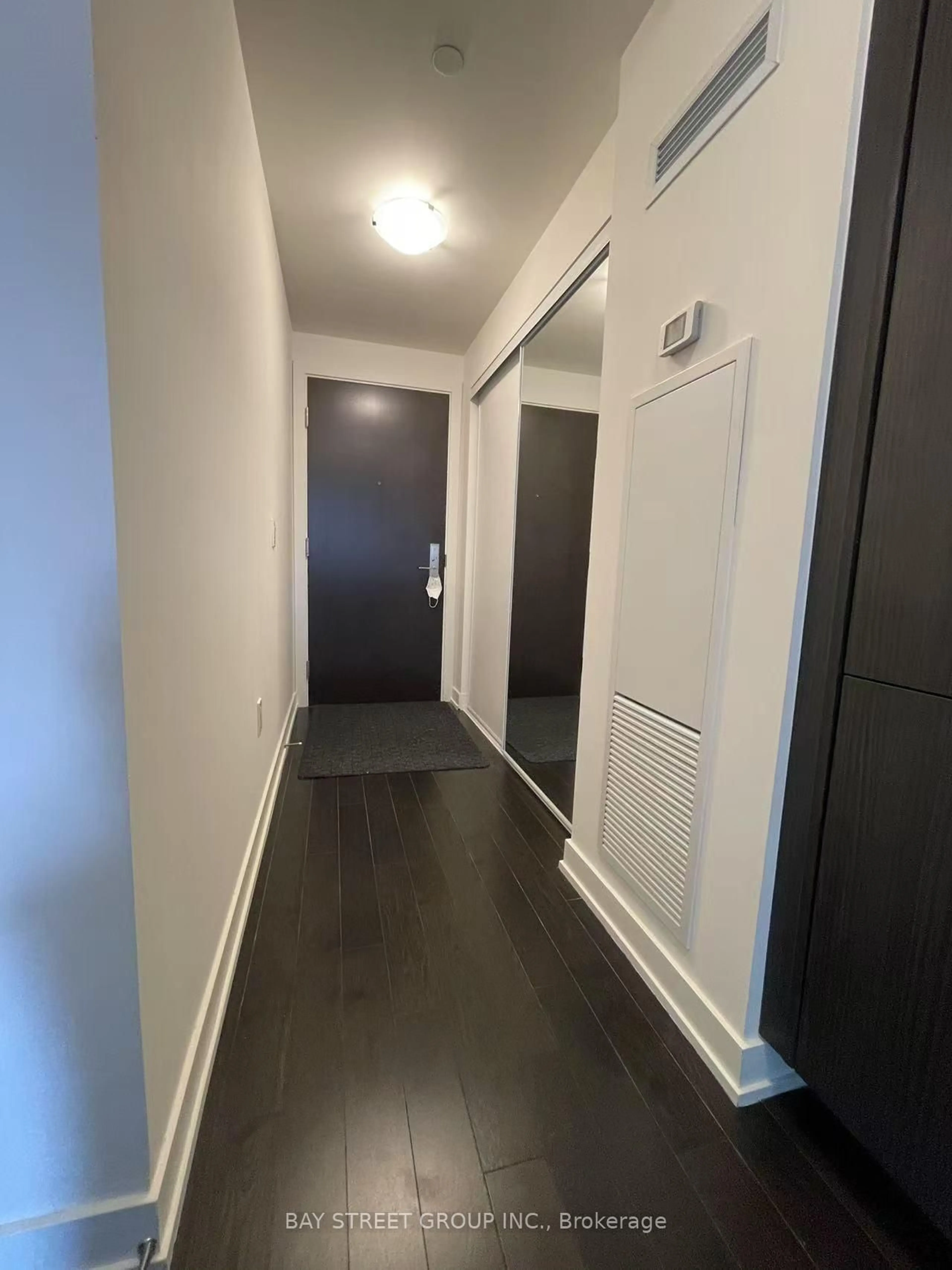 Unknown for 330 RICHMOND St #1802, Toronto Ontario M5V 0M4