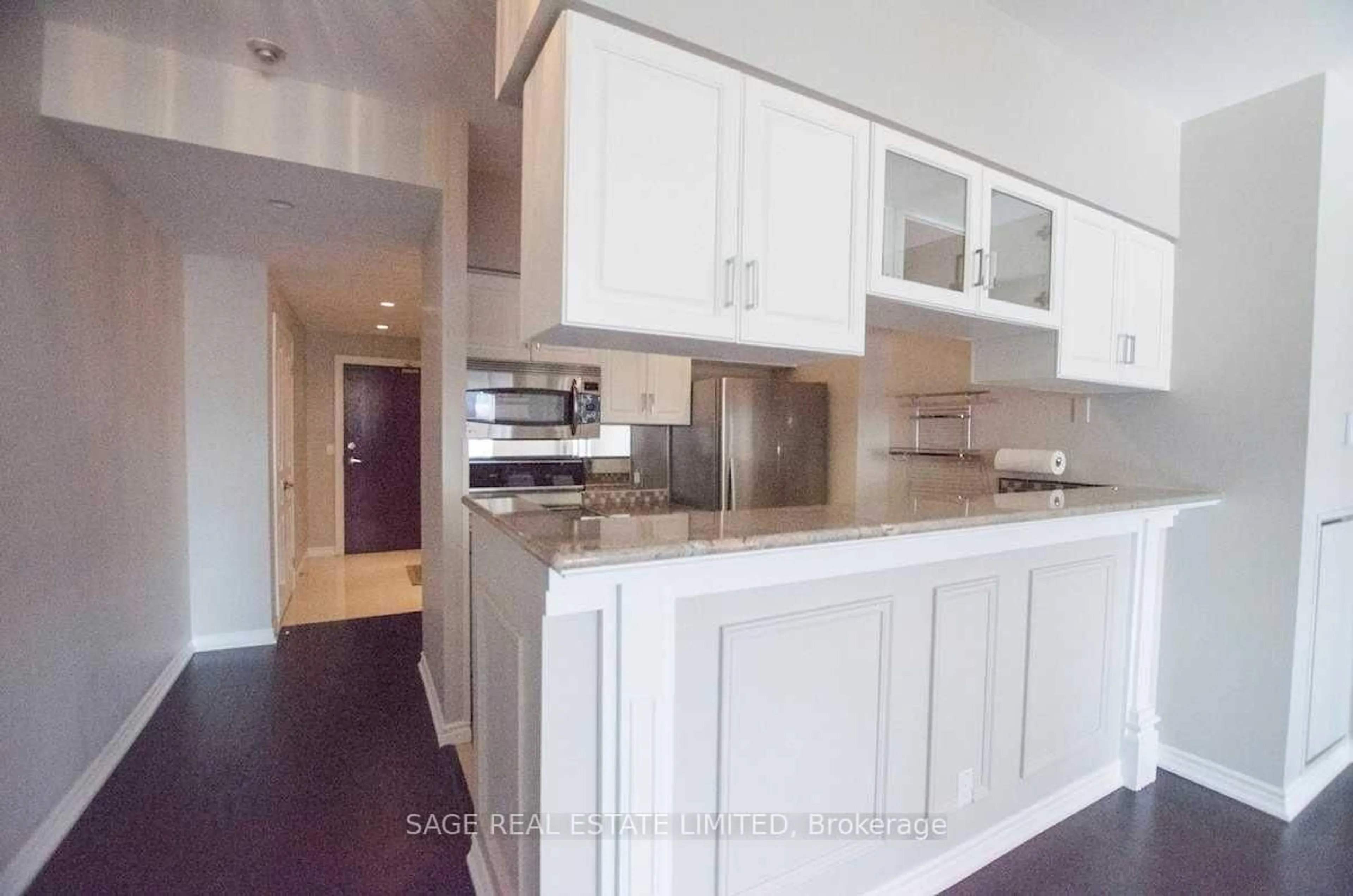Open concept kitchen, unknown for 1 Deer Park Cres #803, Toronto Ontario M4V 3C4