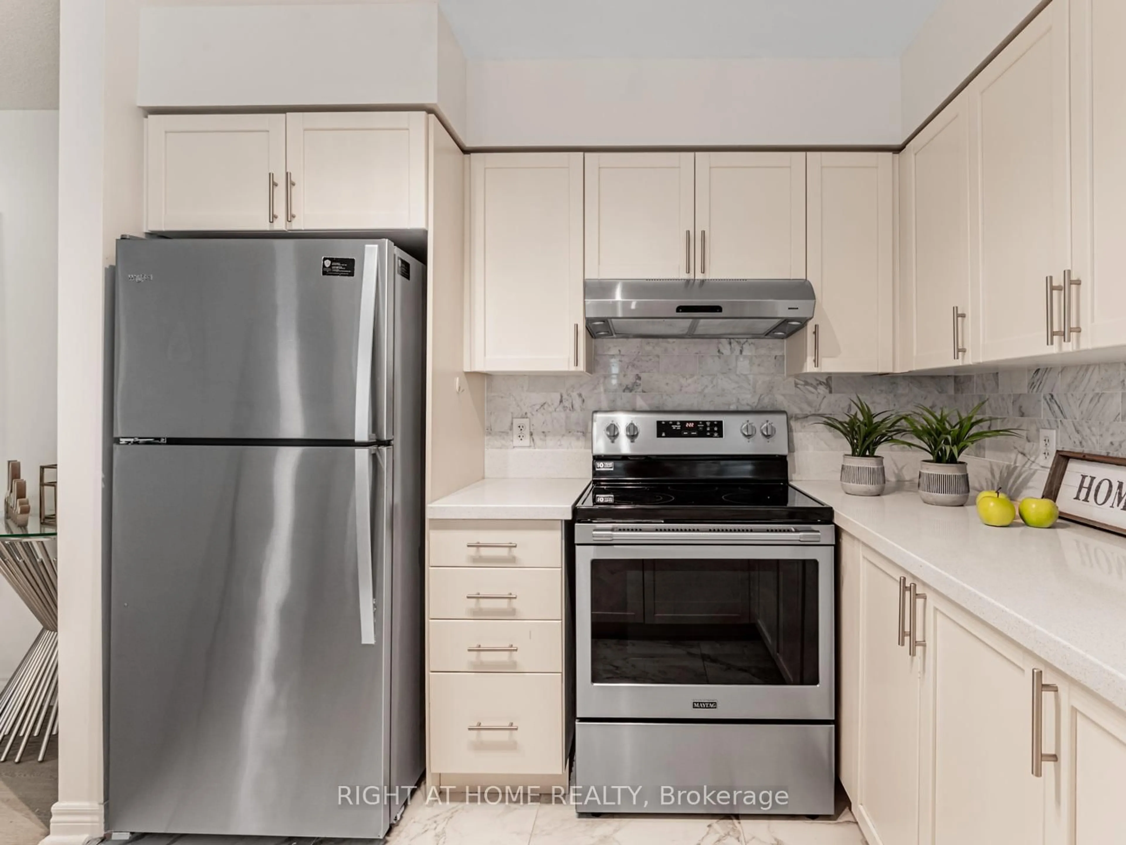Standard kitchen, unknown for 23 Hollywood Ave #510, Toronto Ontario M2N 7L8