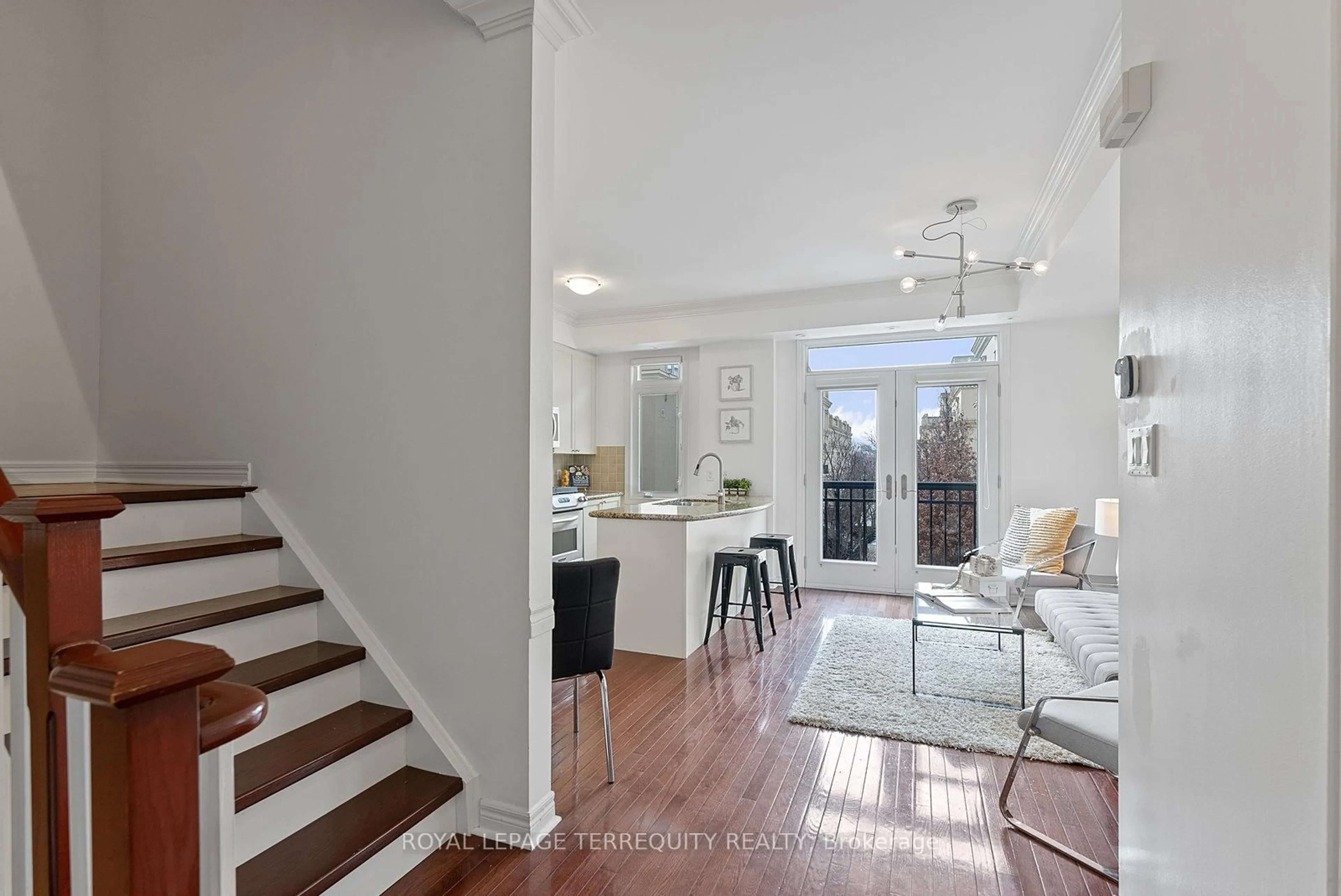 Open concept kitchen, unknown for 60 Carr St #11, Toronto Ontario M5T 1B7