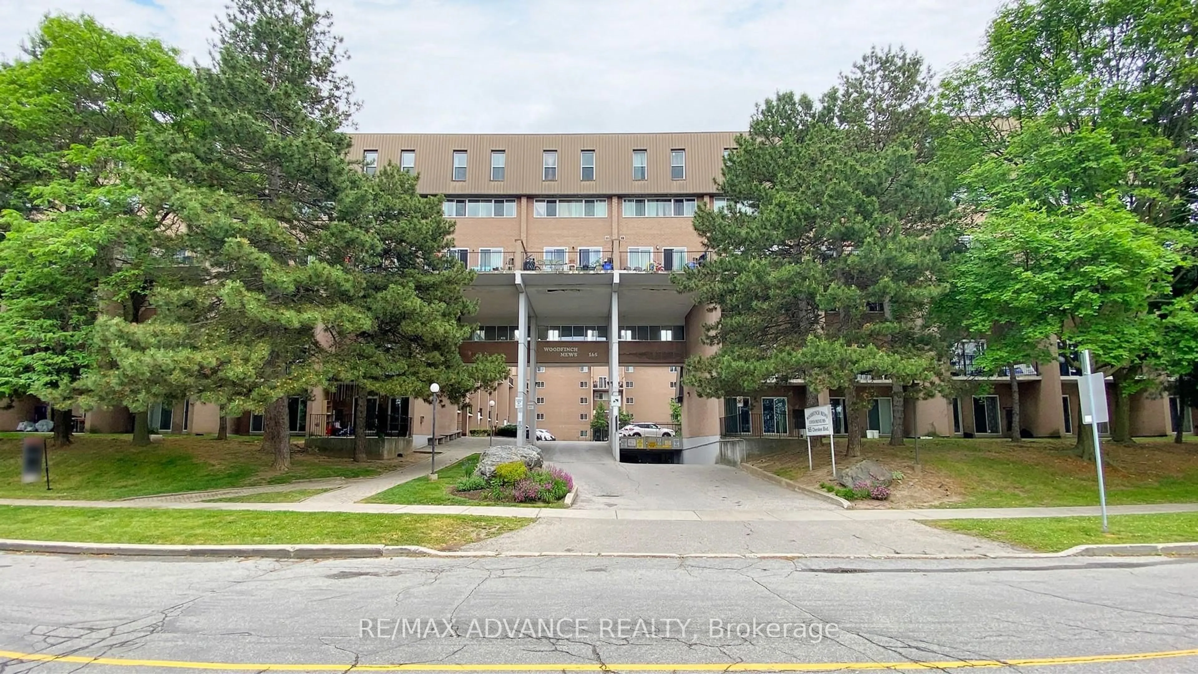 Unknown for 165 Cherokee Blvd #121, Toronto Ontario M2J 4T7