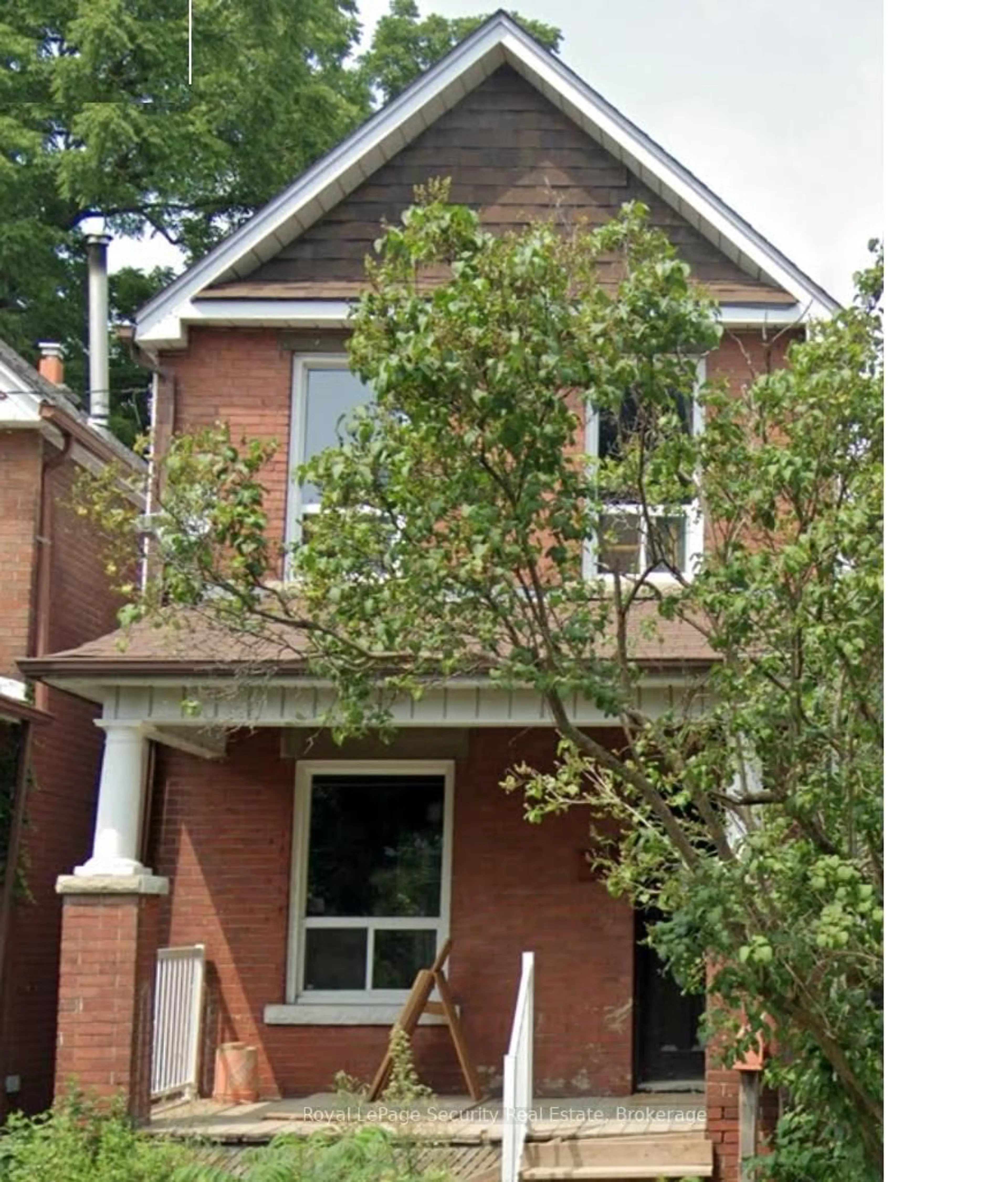 Home with brick exterior material, street for 90 Ilford Rd, Toronto Ontario M6G 2H5