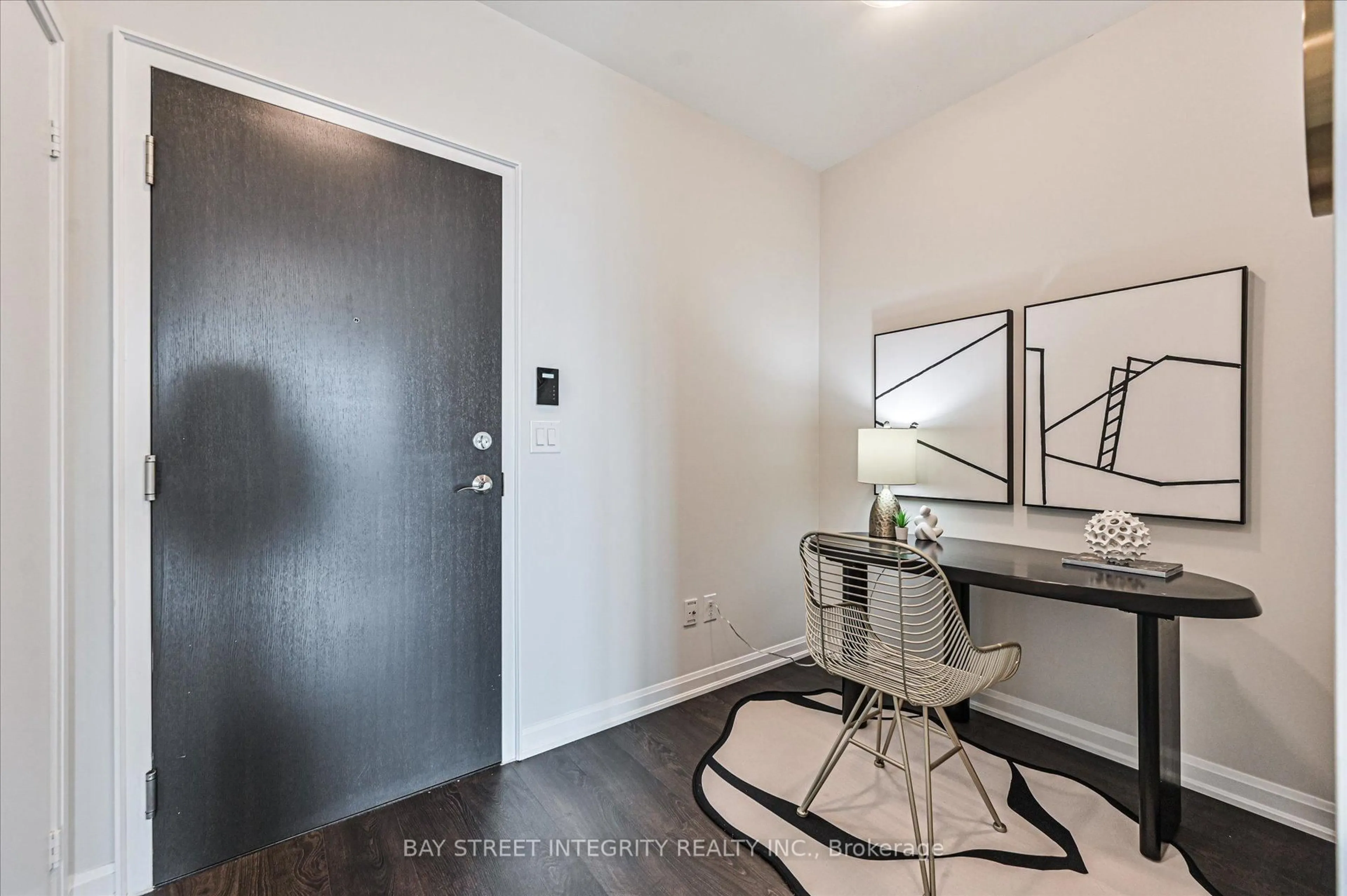 Indoor entryway for 11 Bogert Ave #2007, Toronto Ontario M2N 0H4