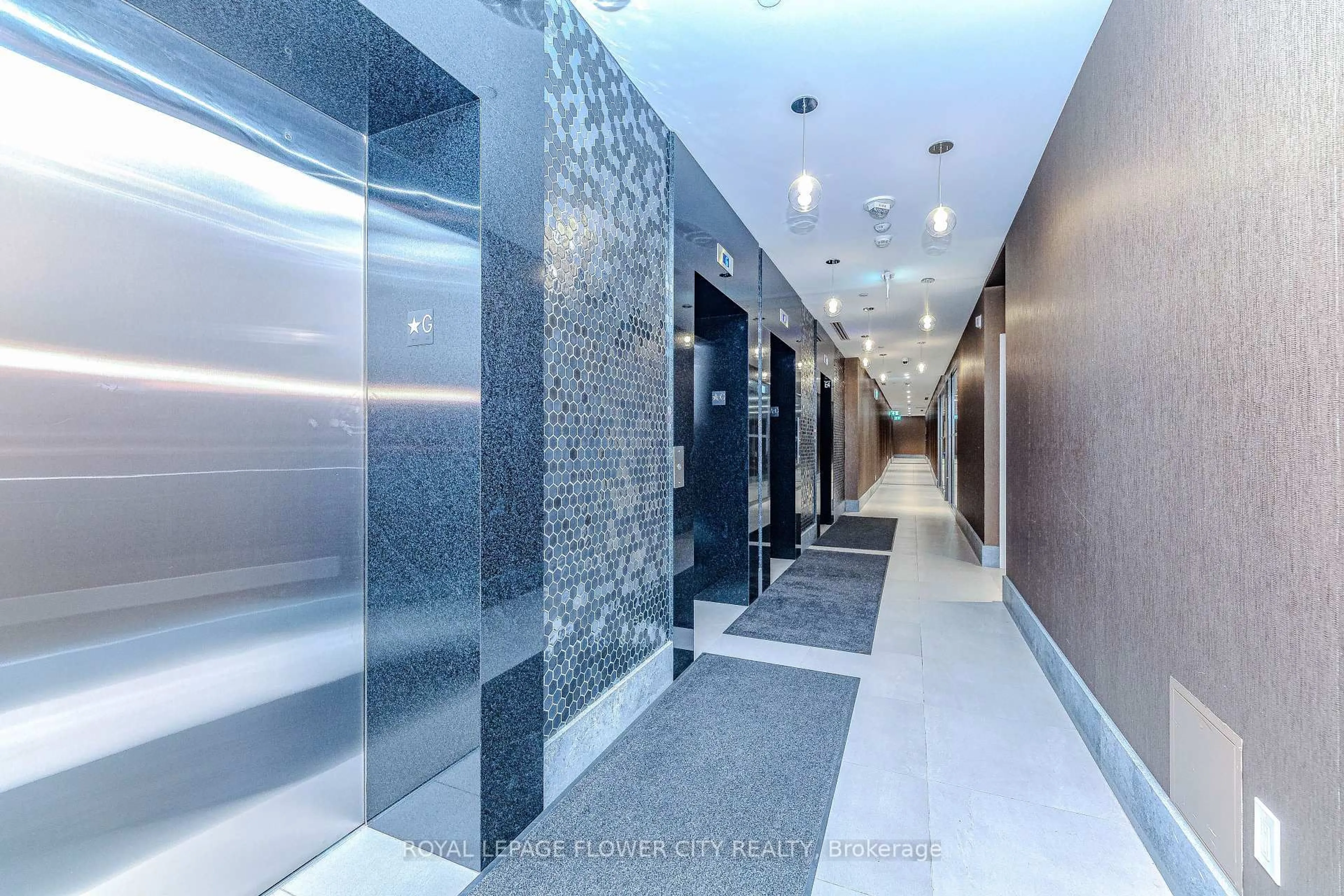Indoor foyer for 8 Widmer St #2115, Toronto Ontario M5V 0W6
