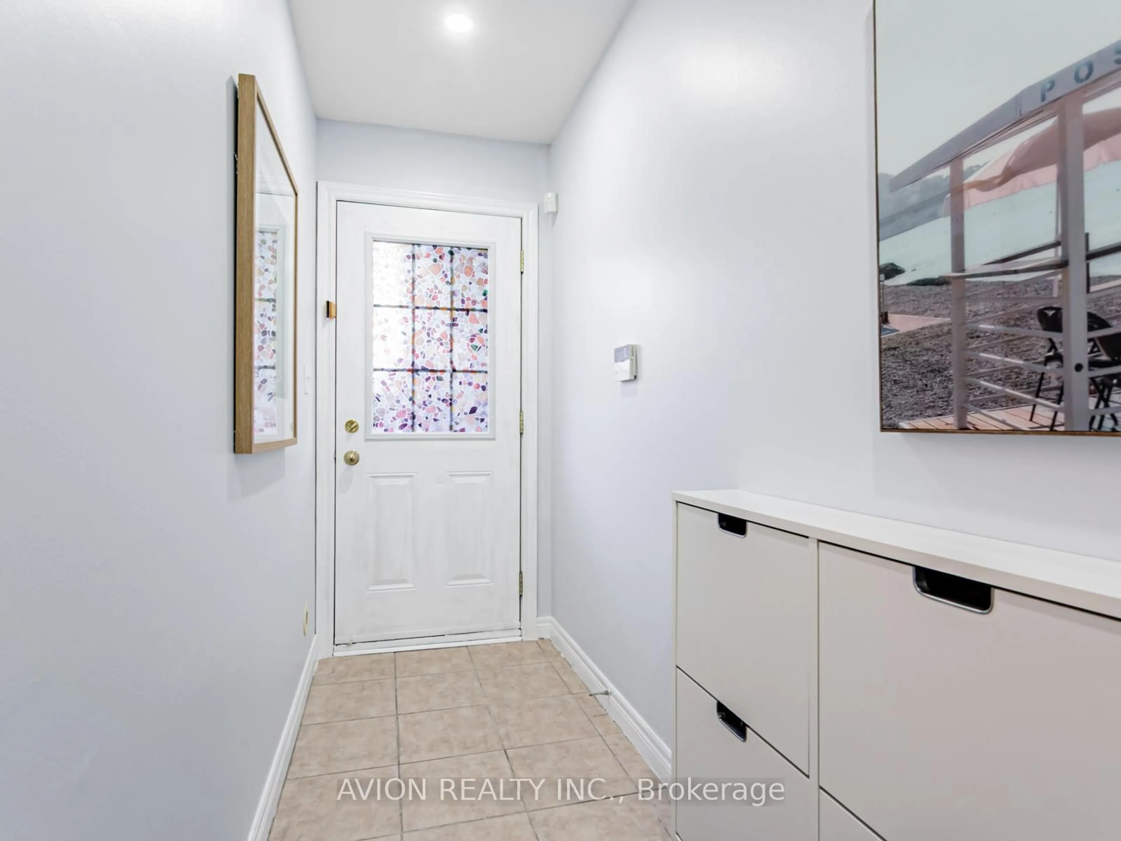 Indoor entryway for 45 Cedarcroft Blvd #11, Toronto Ontario M2R 3Y2