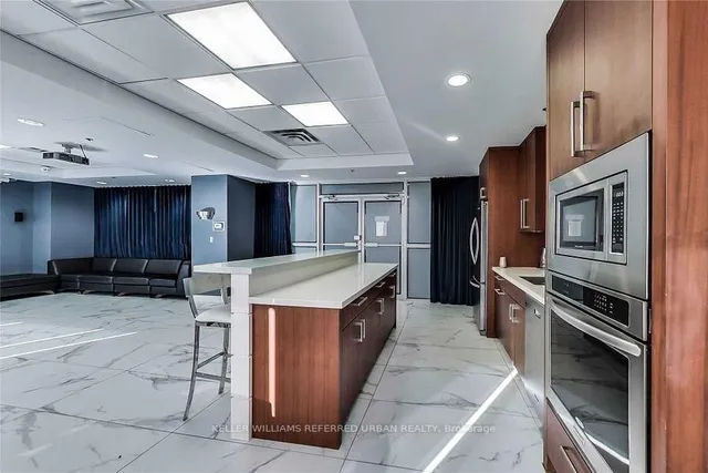 Additional property image - 1029 King St Unit 426