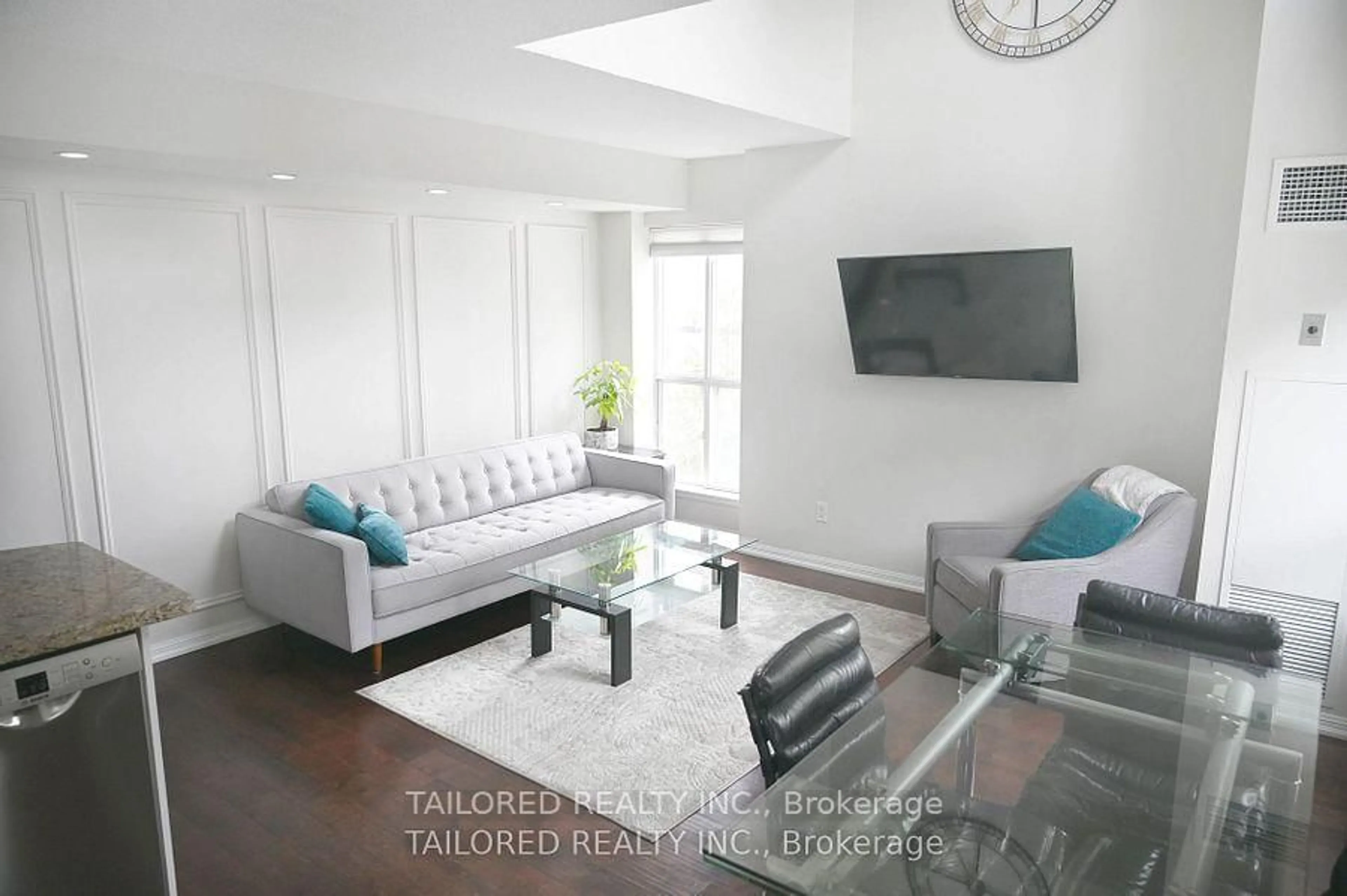 Living room with furniture, unknown for 119 Merton St #211, Toronto Ontario M4S 3G5