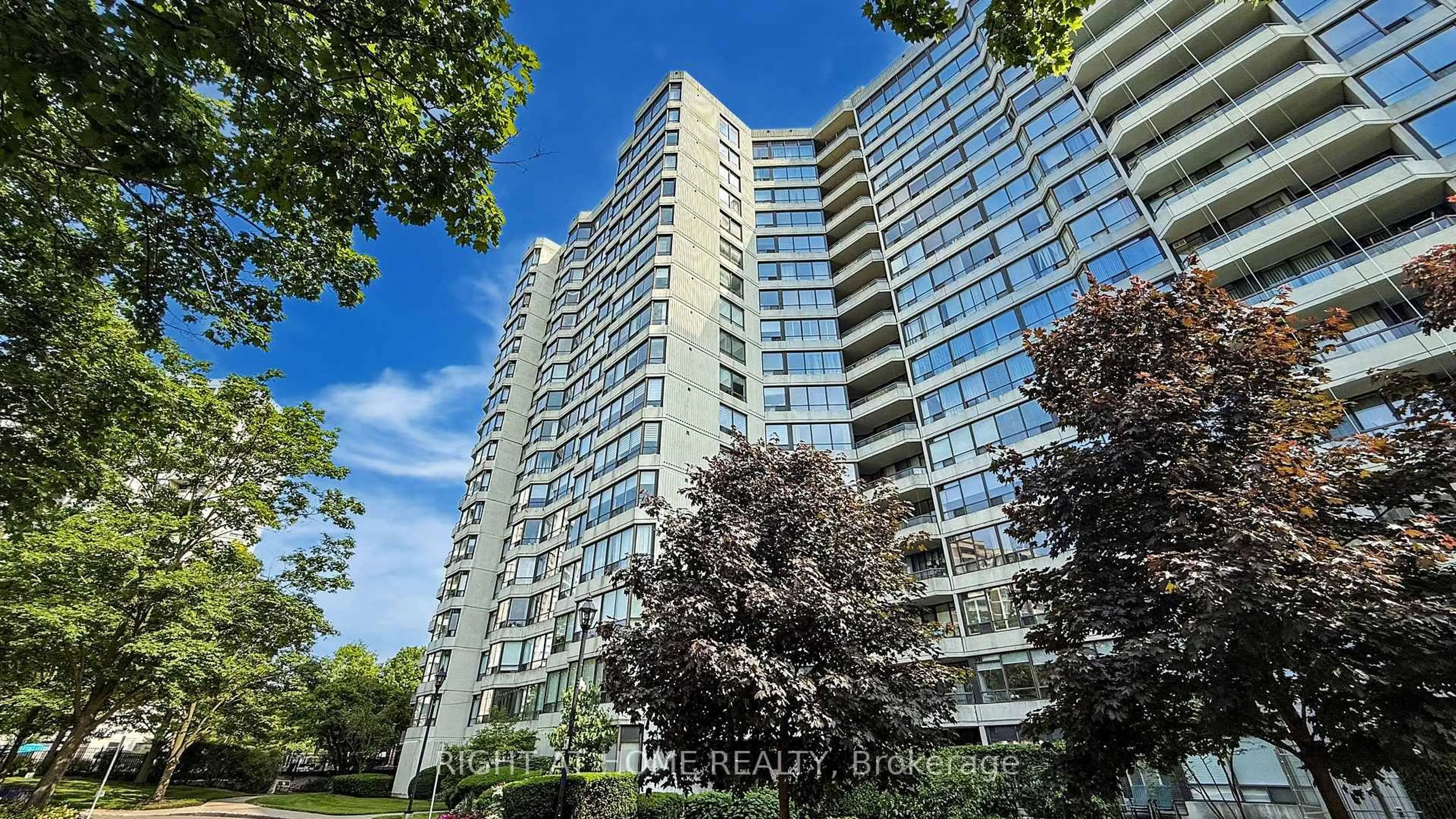 Unknown for 1121 Steeles Ave #PH202, Toronto Ontario M2R 3W7