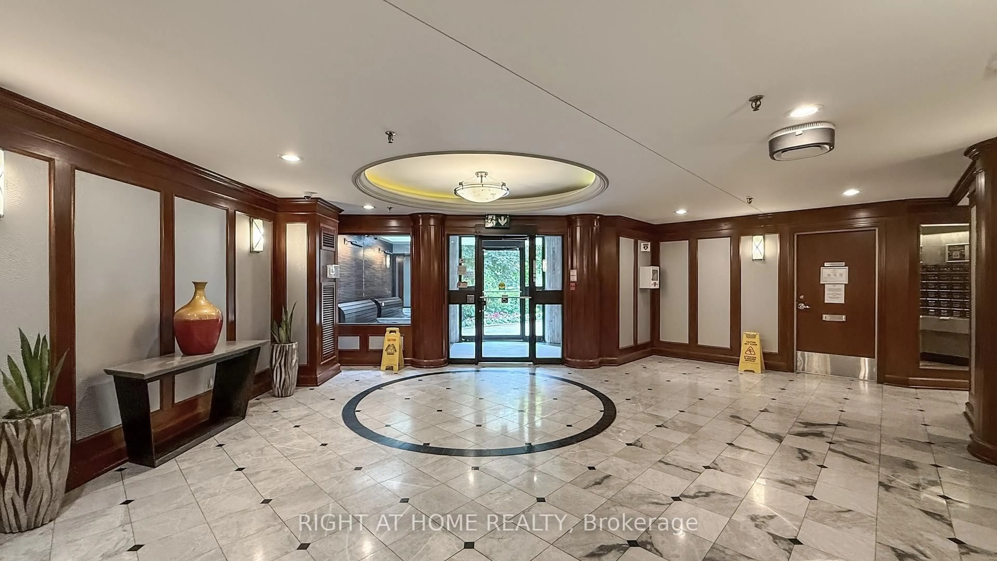Lobby for 1121 Steeles Ave #PH202, Toronto Ontario M2R 3W7