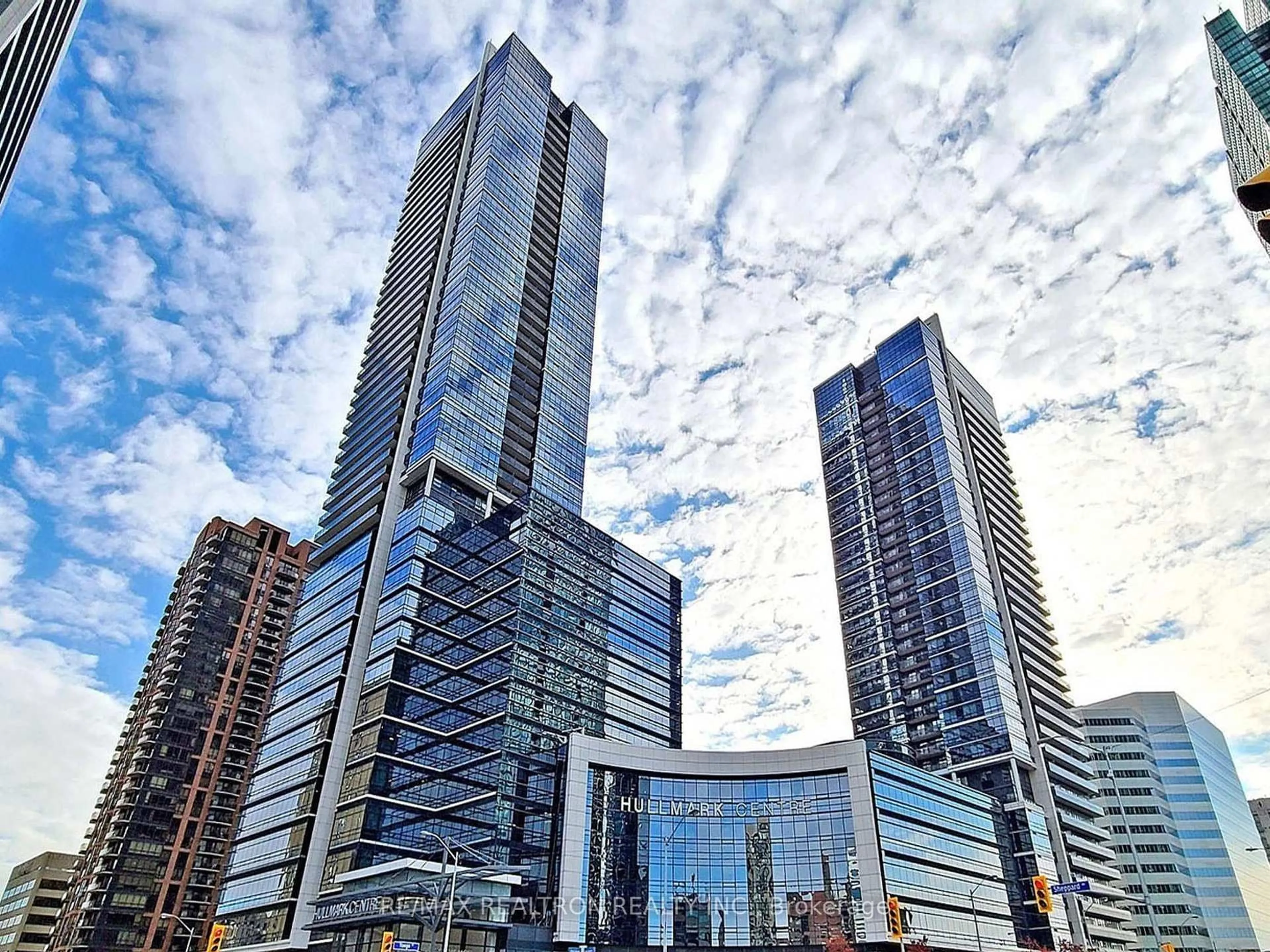 Indoor foyer for 2 Anndale Dr #1308, Toronto Ontario M2N 0G5