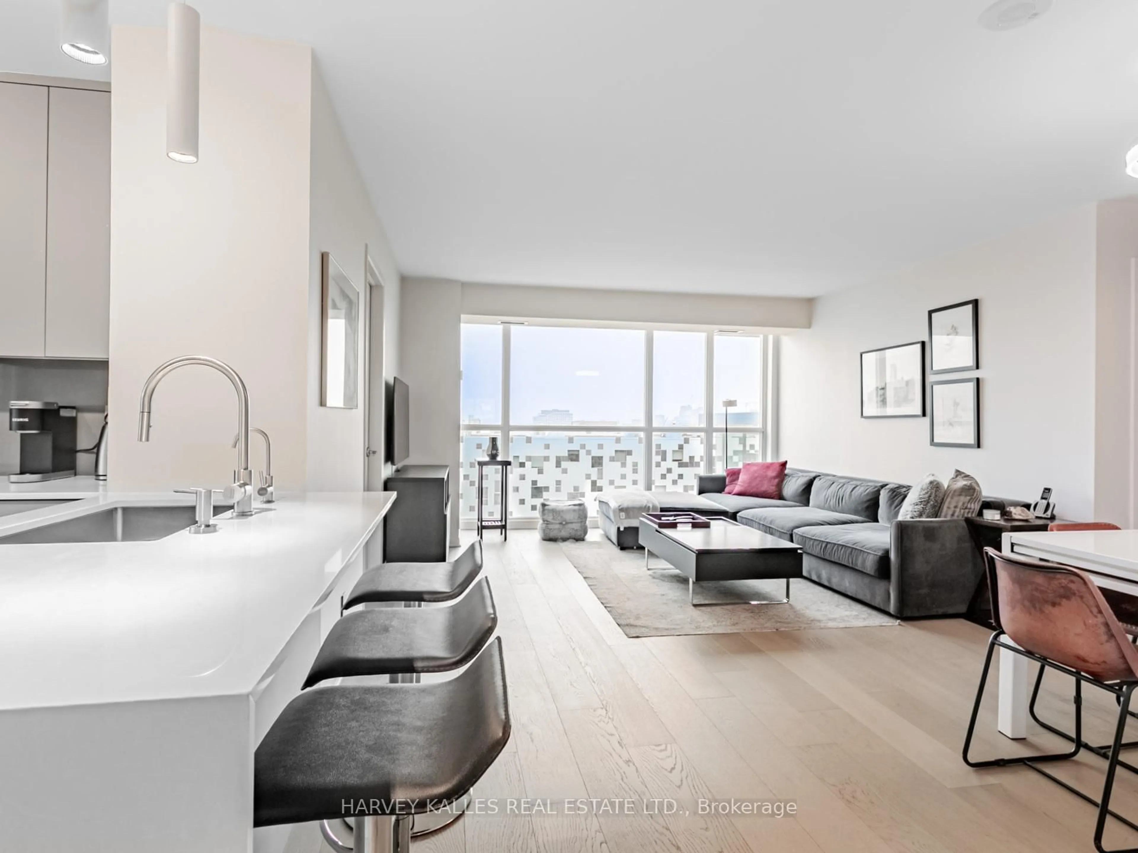 Living room with furniture, unknown for 96 St Patrick St #1610, Toronto Ontario M5T 1V2