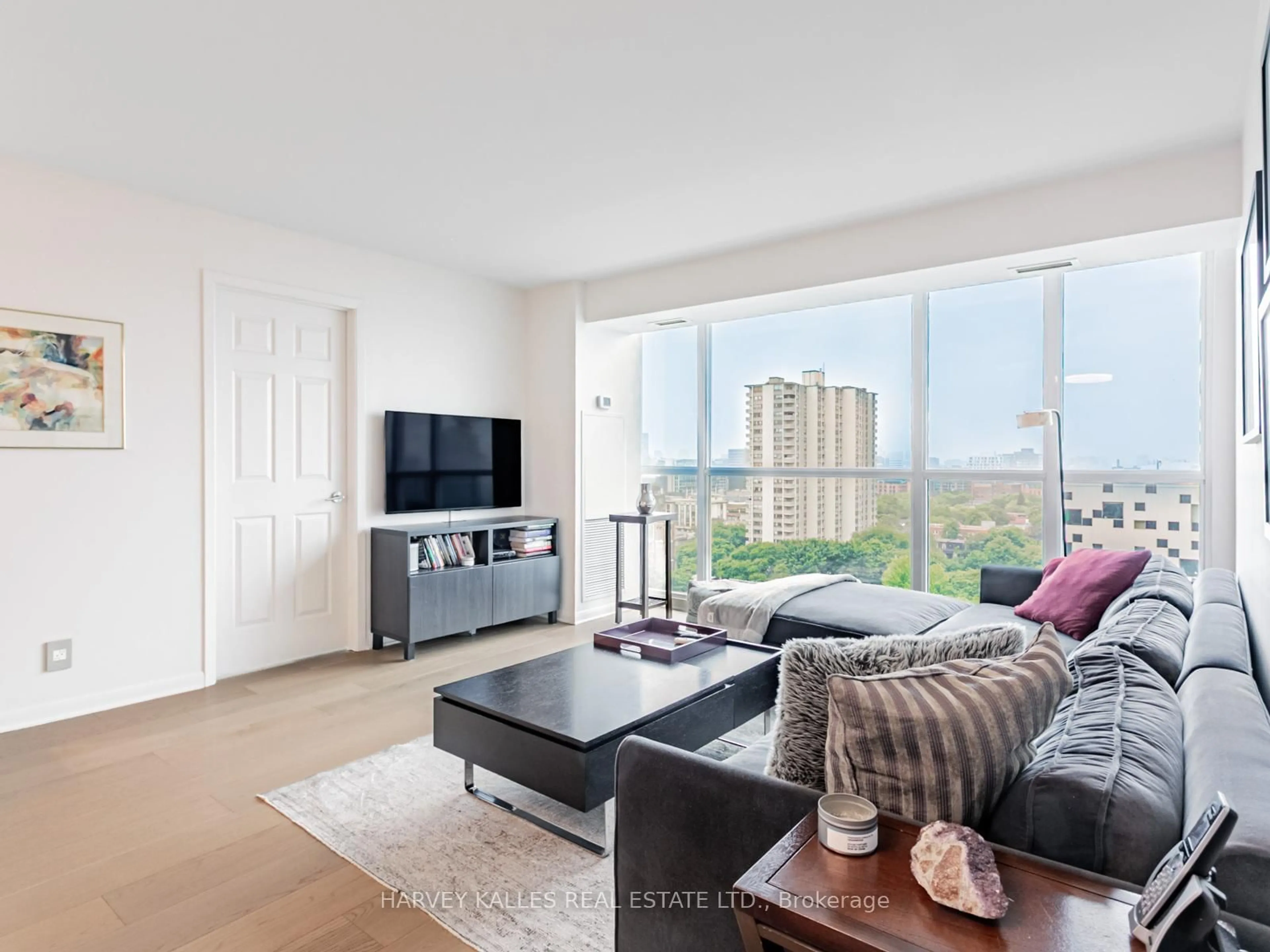 Living room with furniture, unknown for 96 St Patrick St #1610, Toronto Ontario M5T 1V2