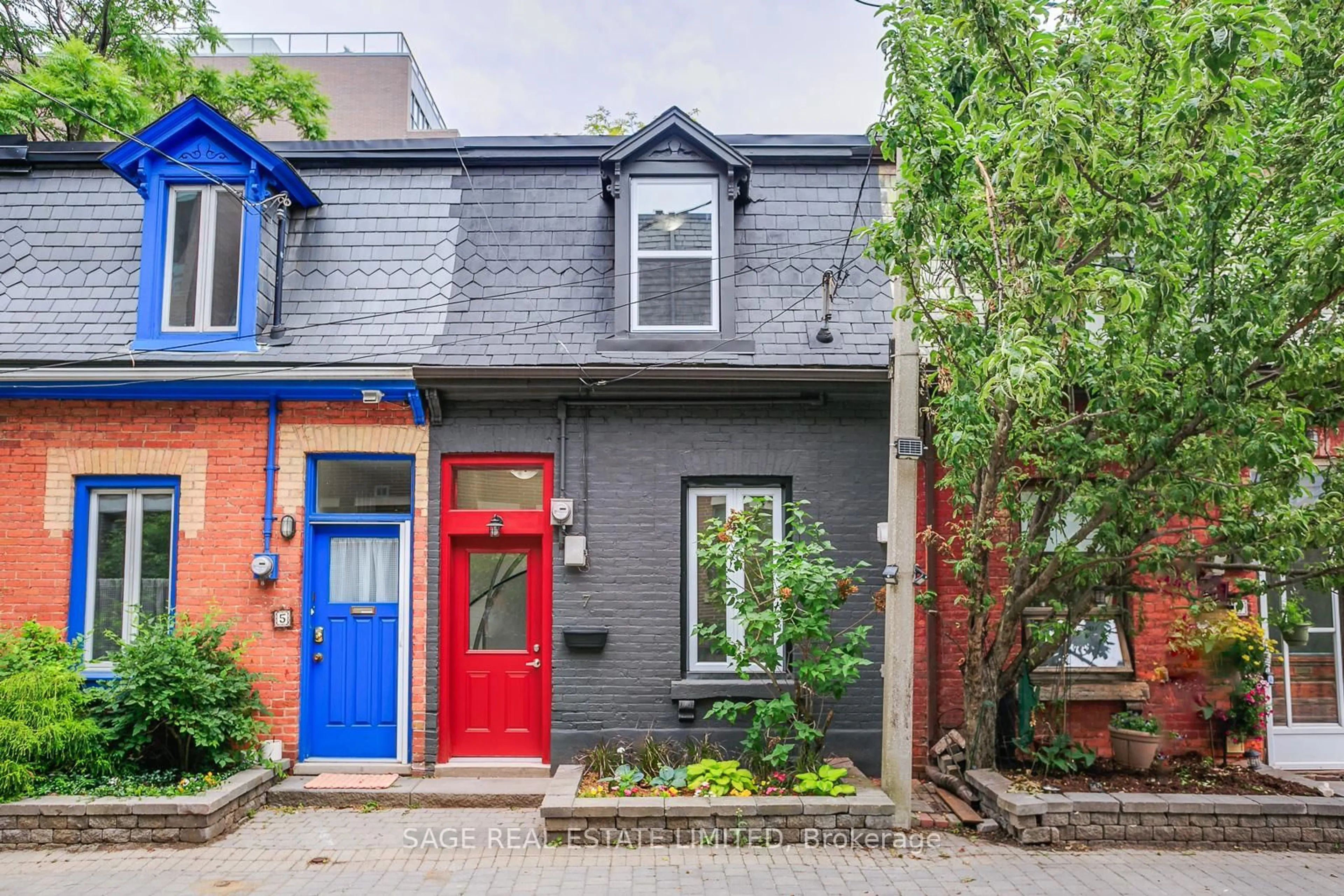 Home with brick exterior material, street for 7 Percy St, Toronto Ontario M5A 3M7