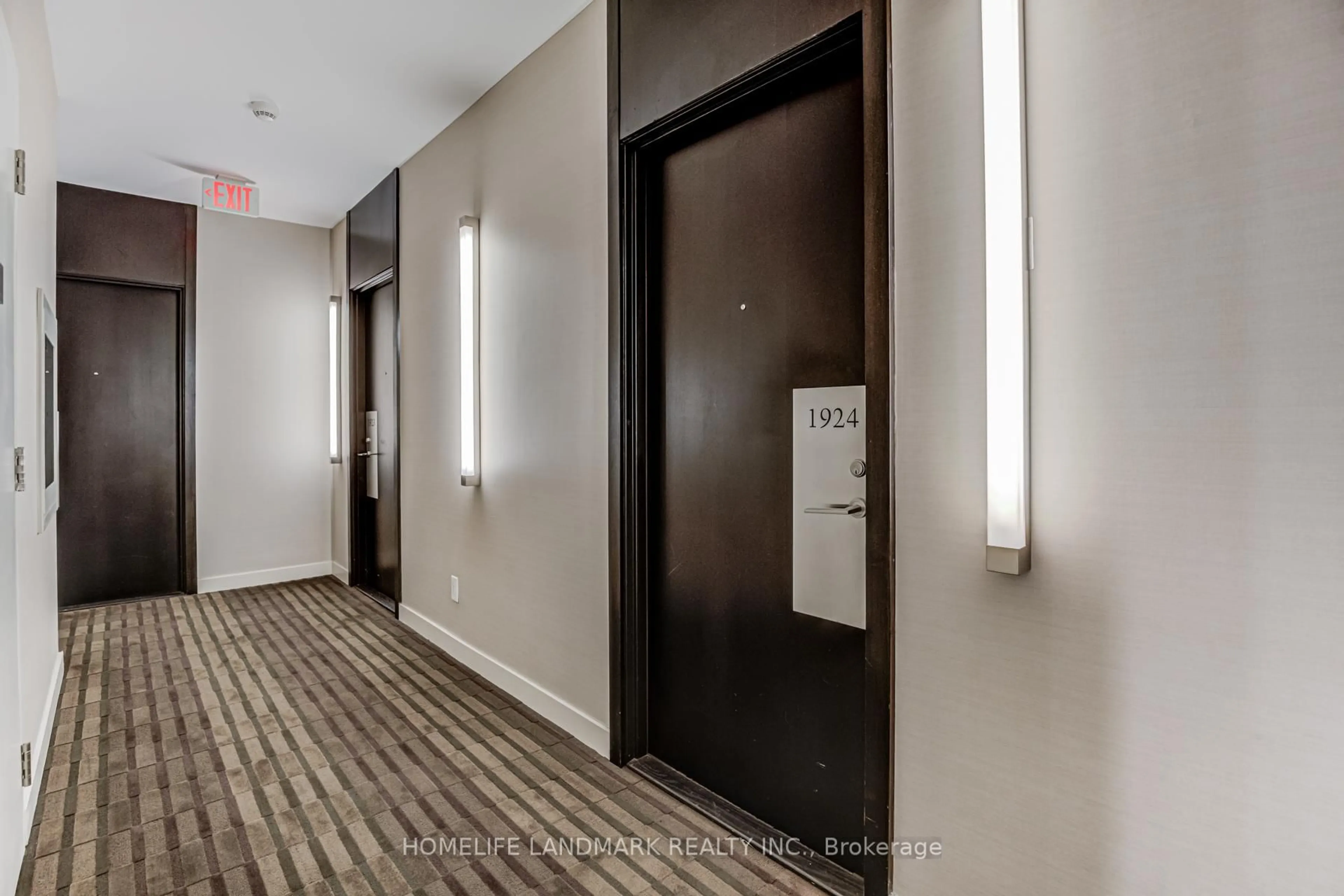 Indoor foyer for 5 Sheppard Ave #1924, Toronto Ontario M2N 2Z8