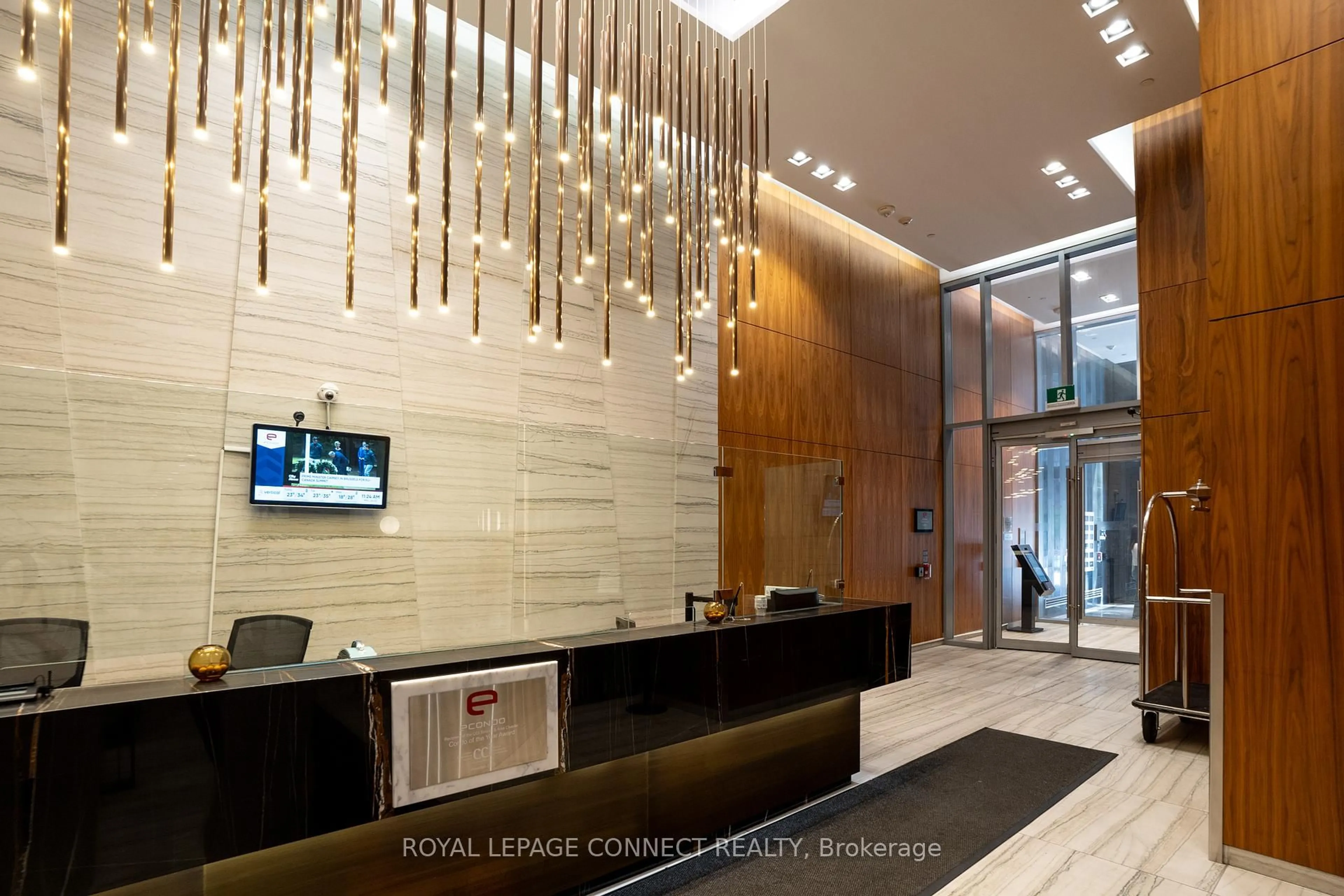 Lobby for 8 Eglinton Ave #4708, Toronto Ontario M4P 0C1