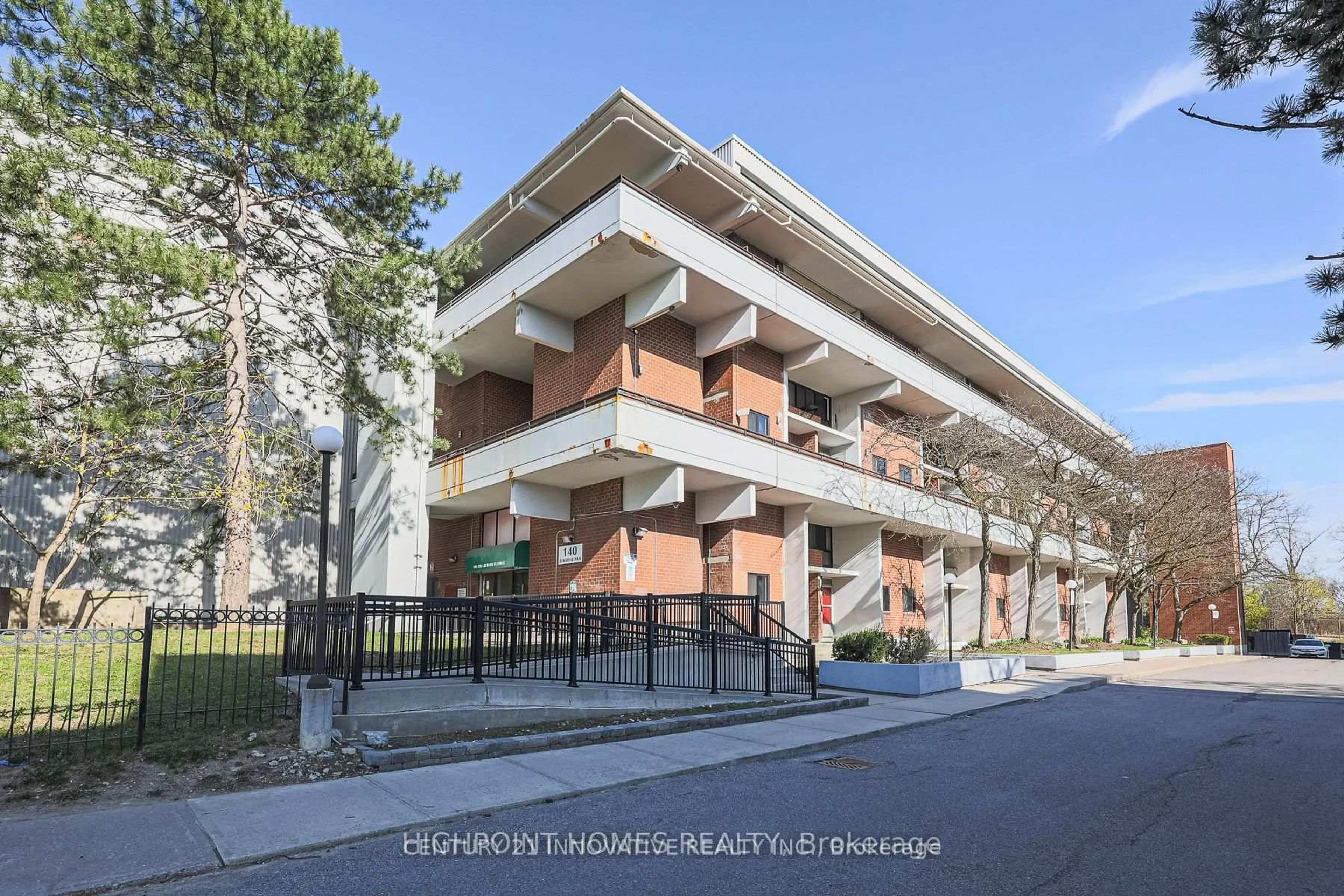 Patio, building for 140 Leeward Glwy #215, Toronto Ontario M3C 2Y9