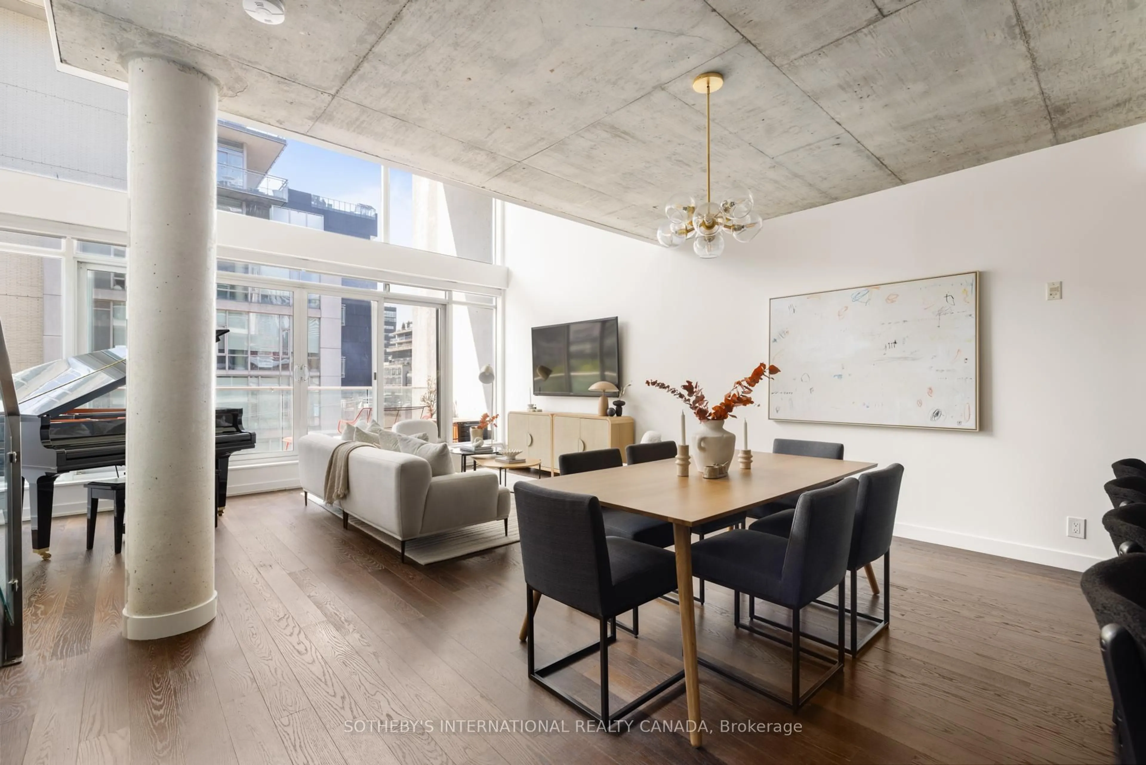 Open concept kitchen, cement floor for 75 Portland St #508, Toronto Ontario M5V 2M9
