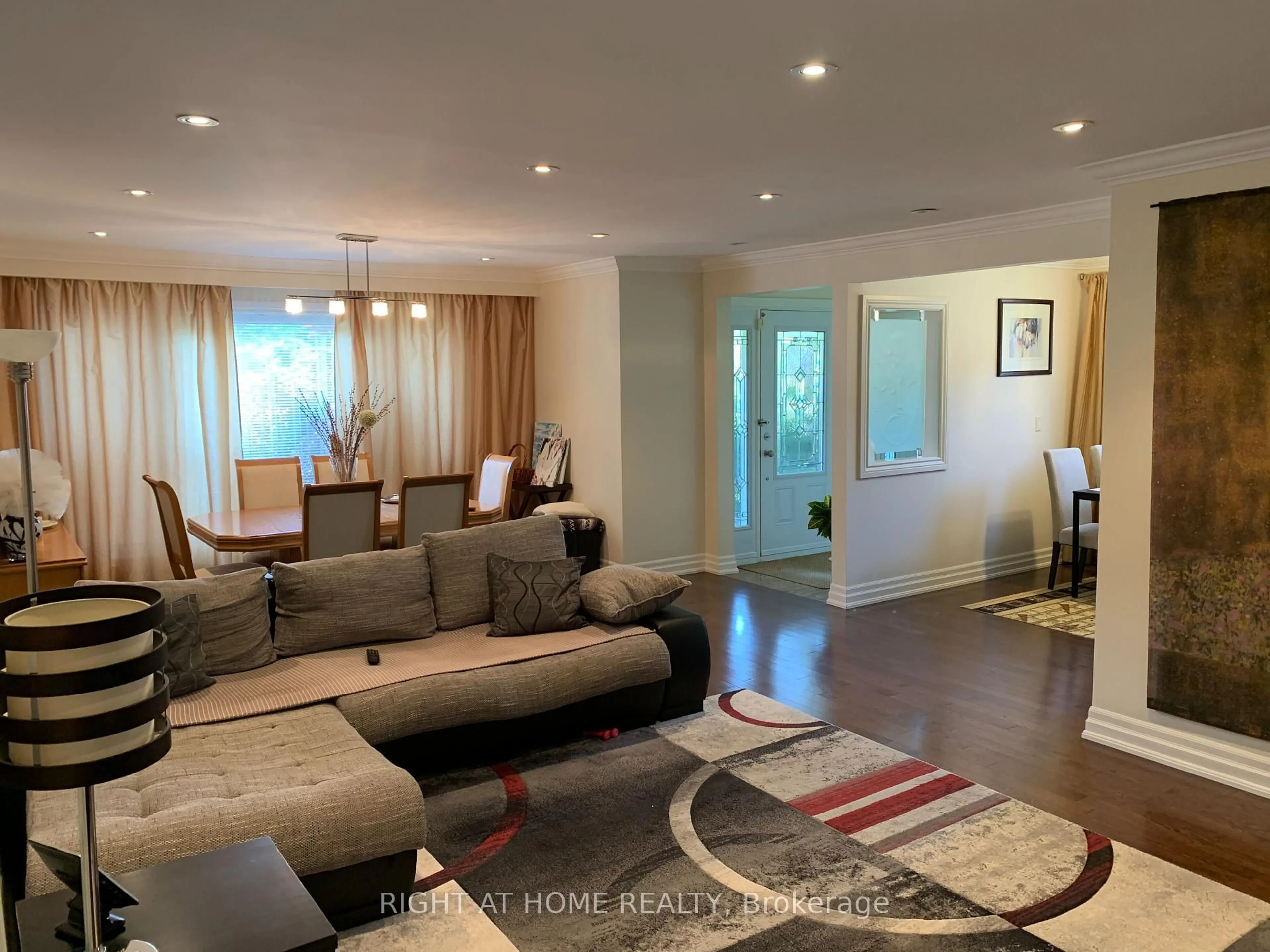 Living room with furniture, unknown for 66 Dewlane Dr, Toronto Ontario M2R 2P8