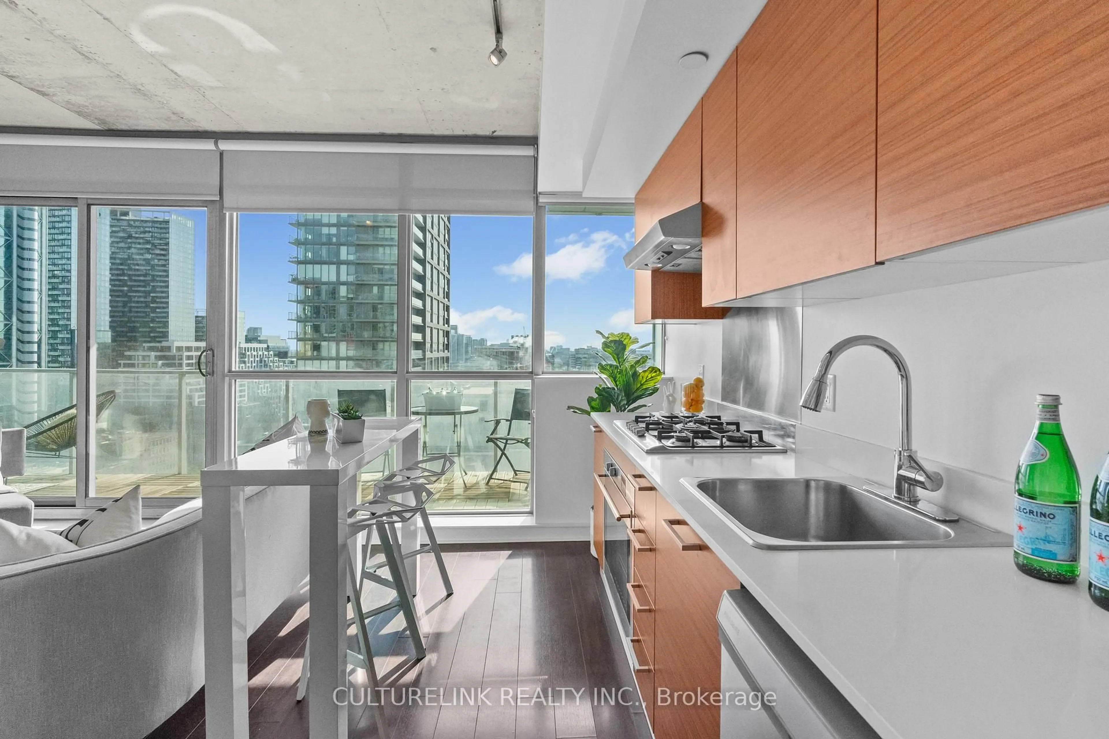 Unknown for 375 King St #1901, Toronto Ontario M5V 1K5