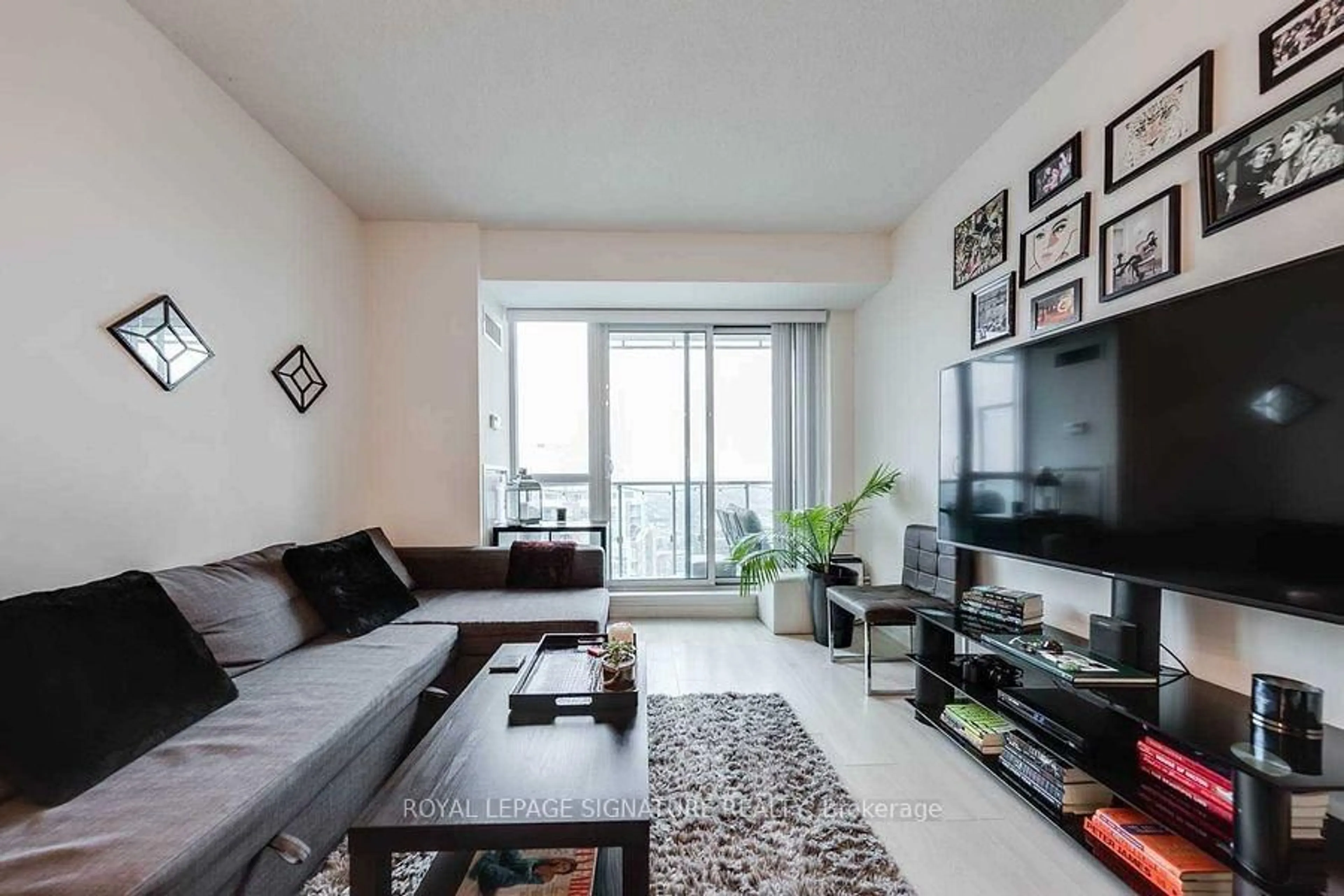 Living room with furniture, unknown for 150 East Liberty St #2912, Toronto Ontario M6K 3R5