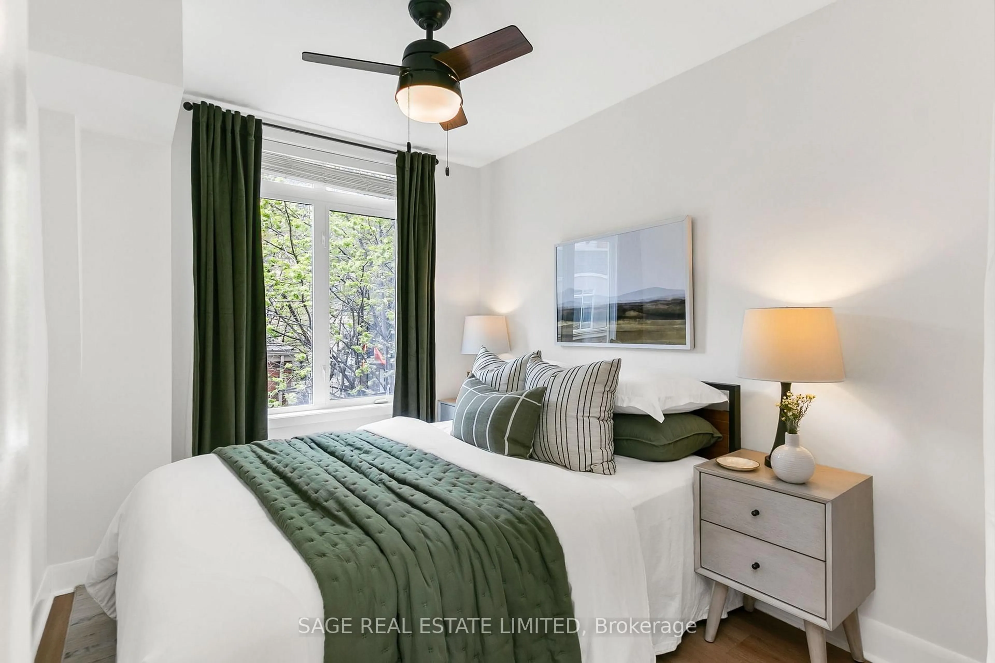 Bedroom with bed, unknown for 415 Jarvis St #373, Toronto Ontario M4Y 2G8