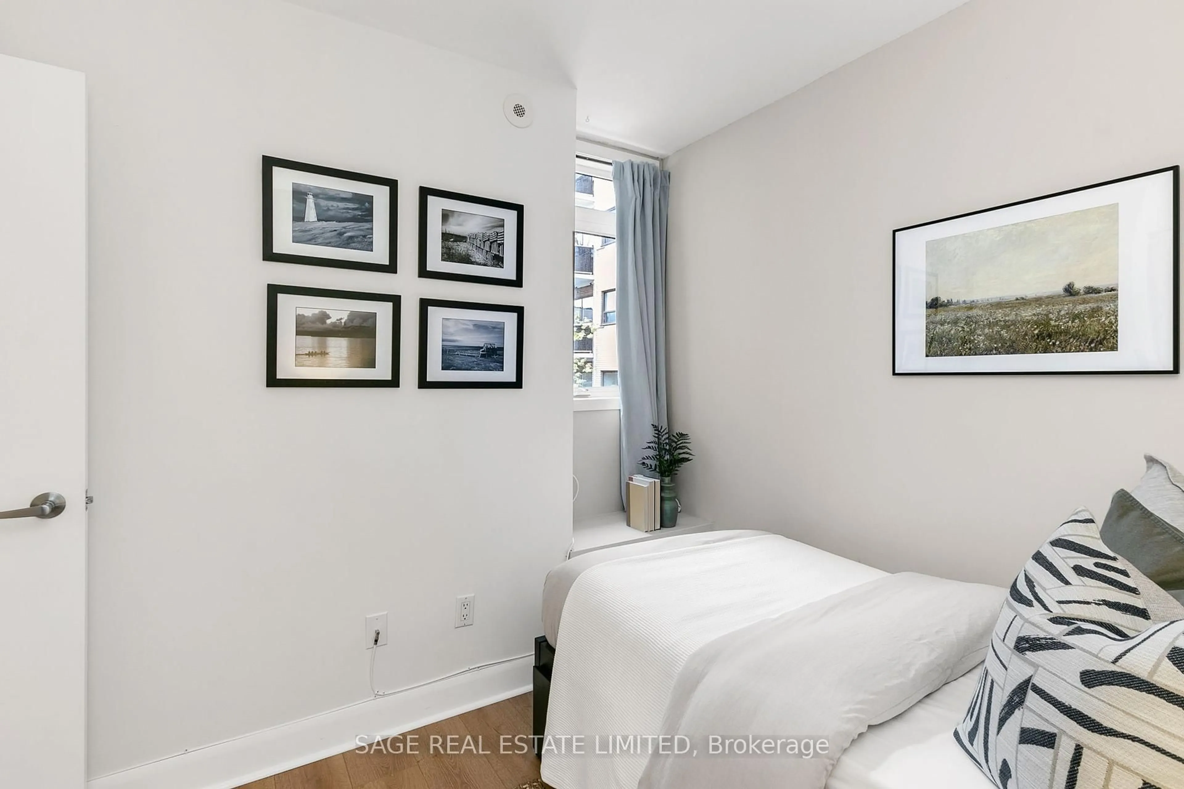 Bedroom with bed, unknown for 415 Jarvis St #373, Toronto Ontario M4Y 2G8