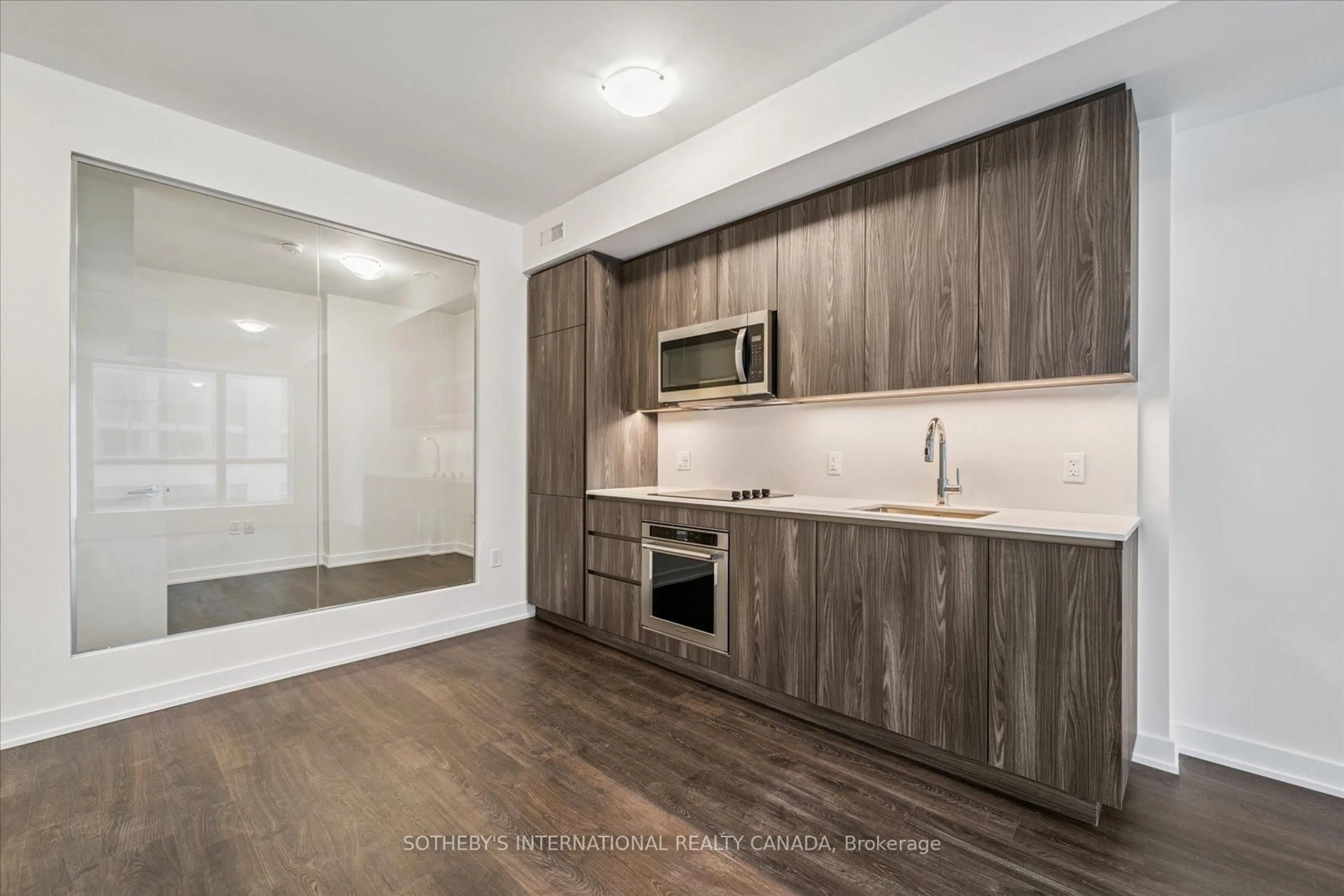 Standard kitchen, unknown for 15 Richardson St #425, Toronto Ontario M5A 0Y5