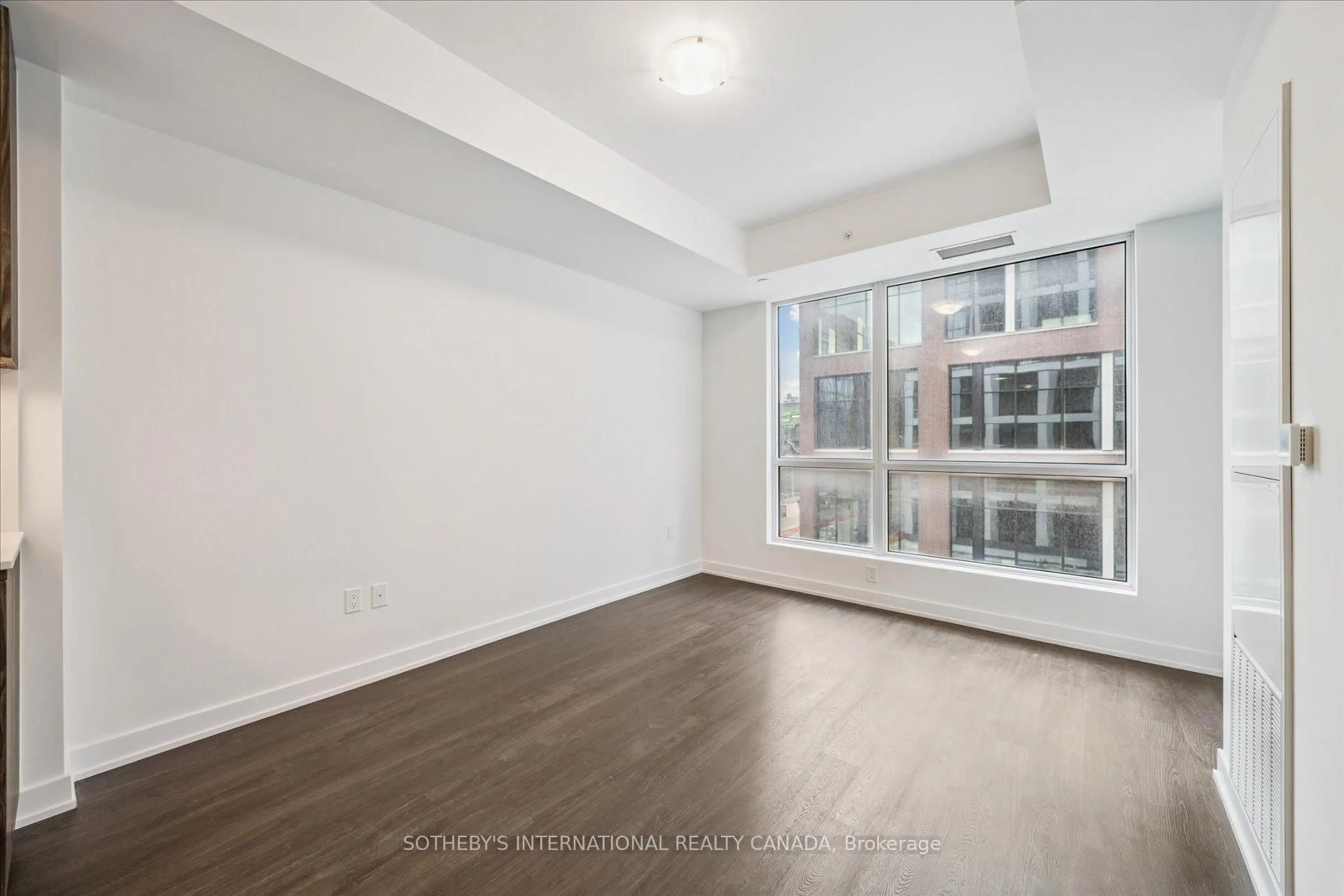 A pic of a room for 15 Richardson St #425, Toronto Ontario M5A 0Y5