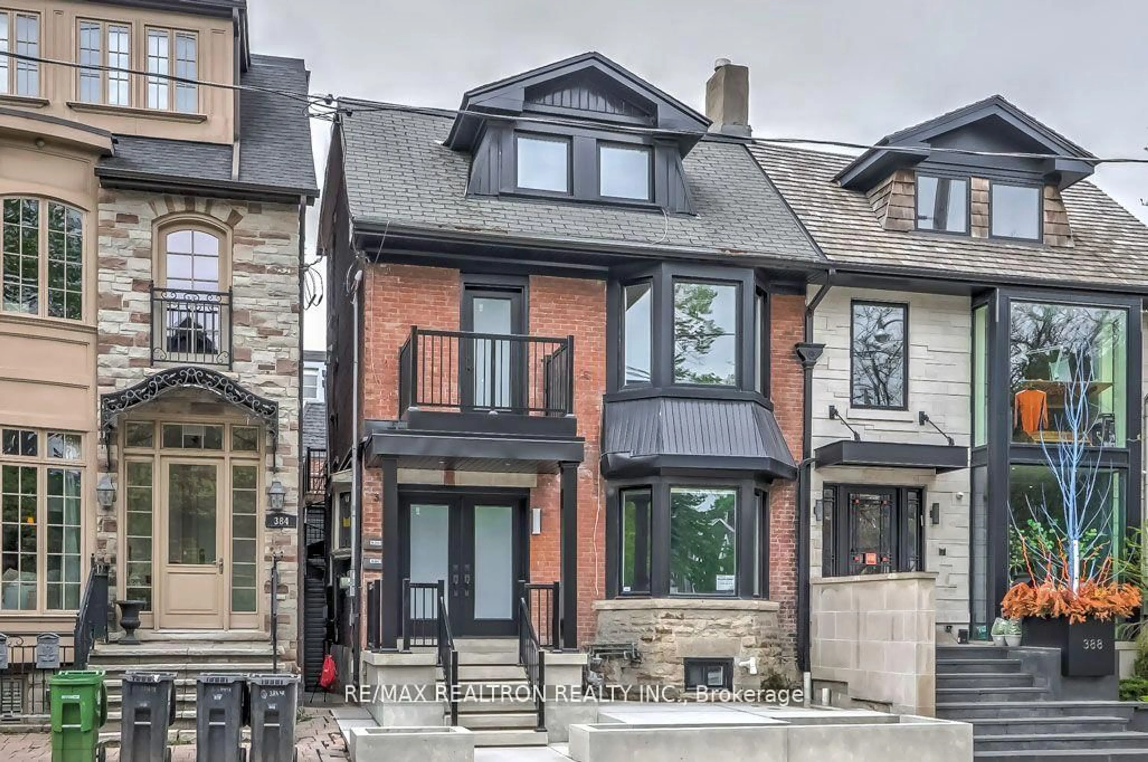 Home with brick exterior material, street for 386 Spadina Rd, Toronto Ontario M5P 2V9
