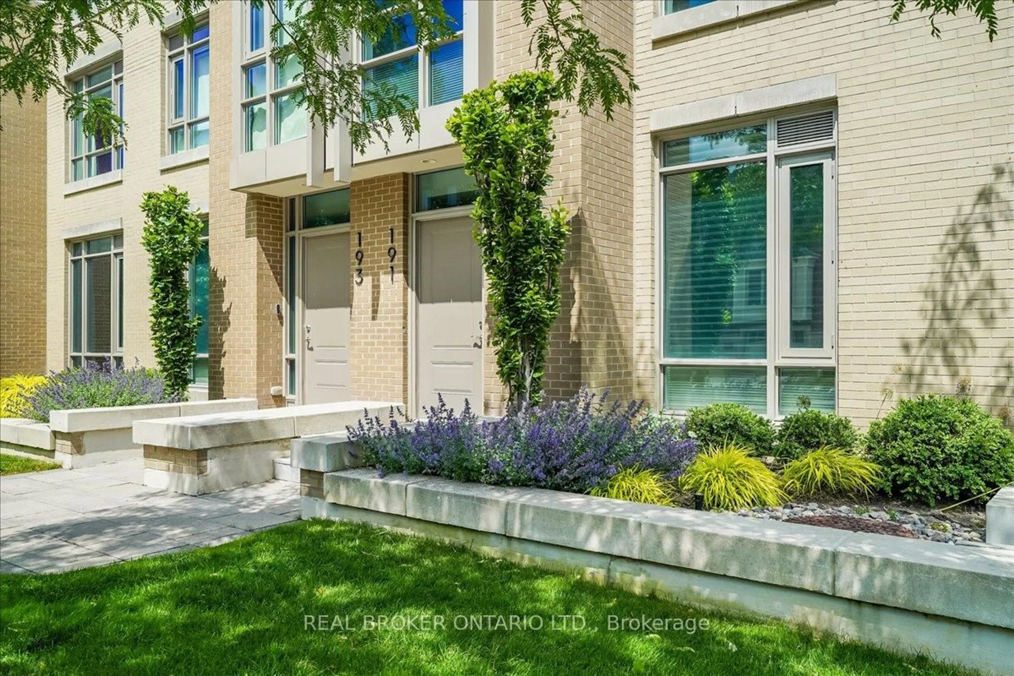 Home with brick exterior material, street for 191 Duplex Ave #105, Toronto Ontario M5P 2B1