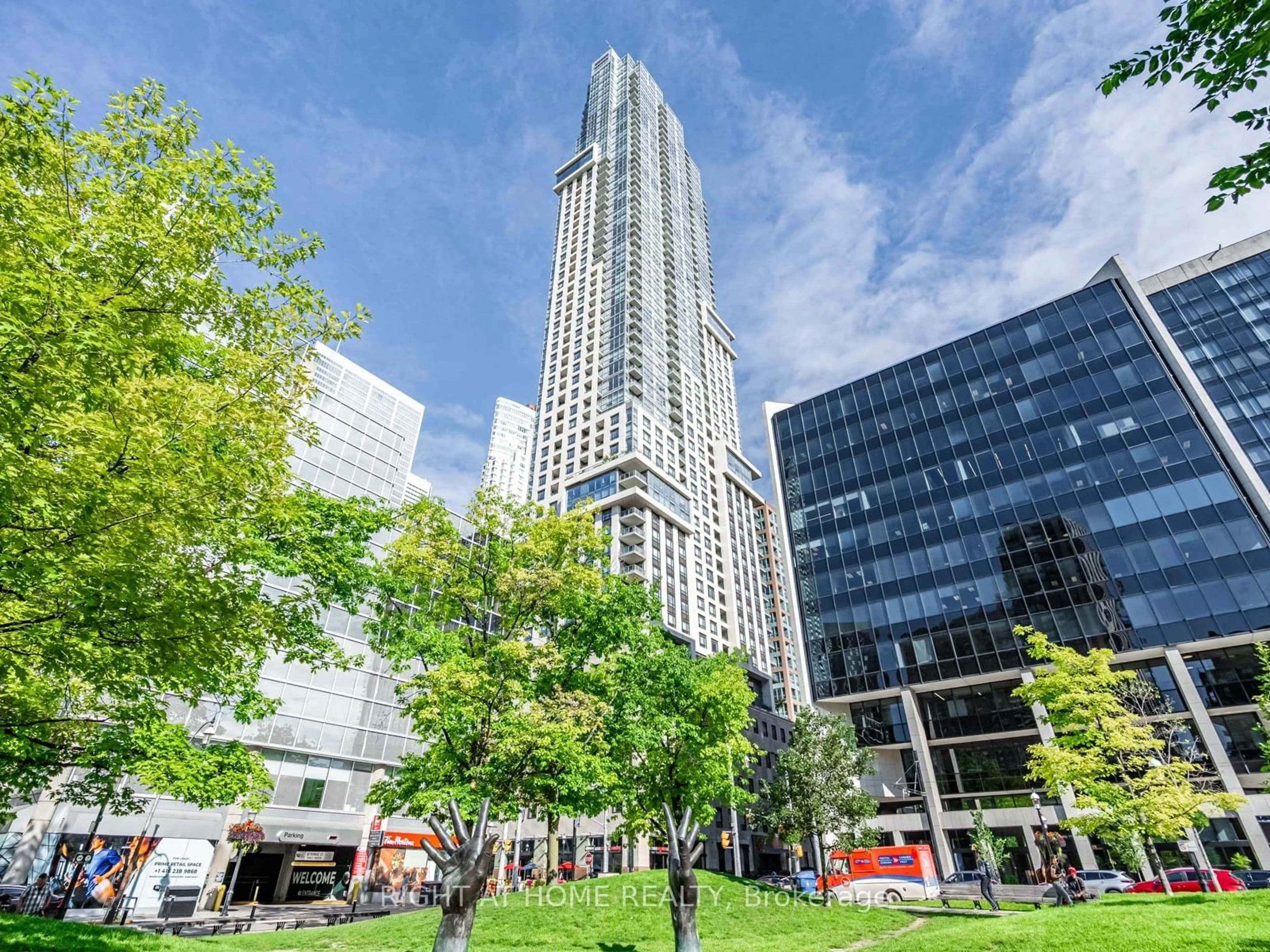 Unknown for 88 Scott St #813, Toronto Ontario M5E 0A9