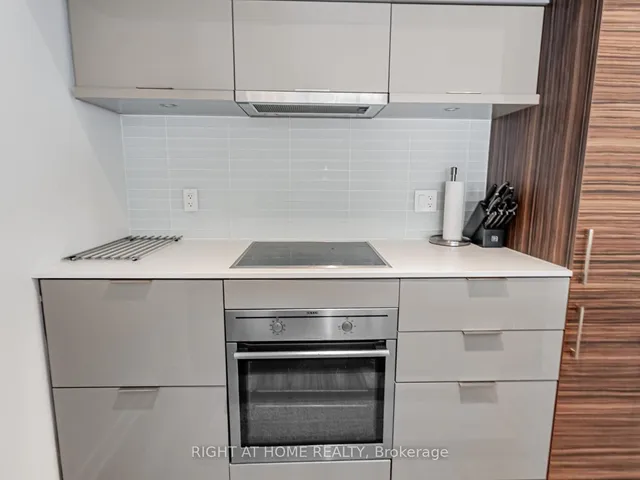 Additional image 29 of 88 Scott St Unit 813