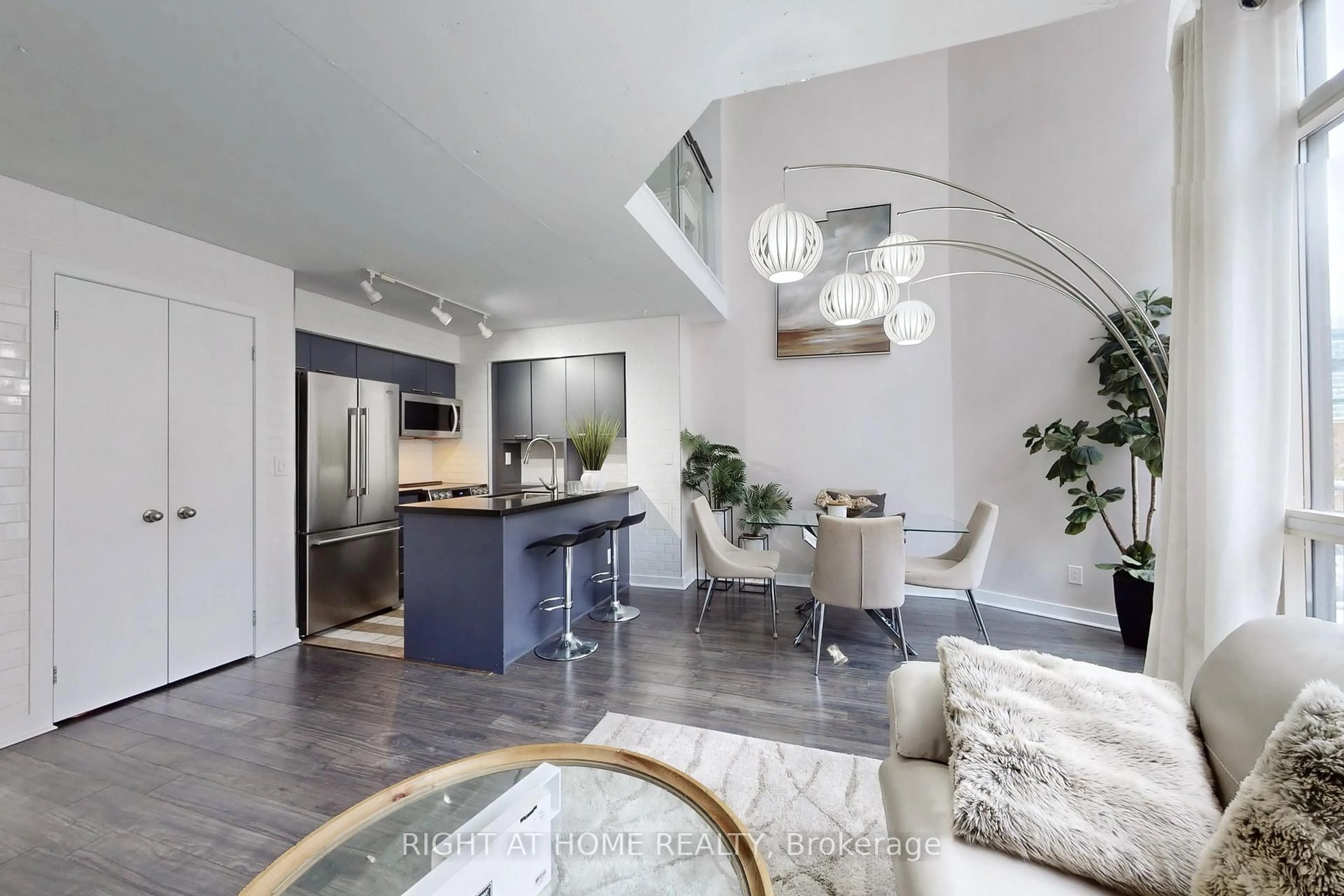 Open concept kitchen, unknown for 255 Richmond St #401, Toronto Ontario M5A 4T7
