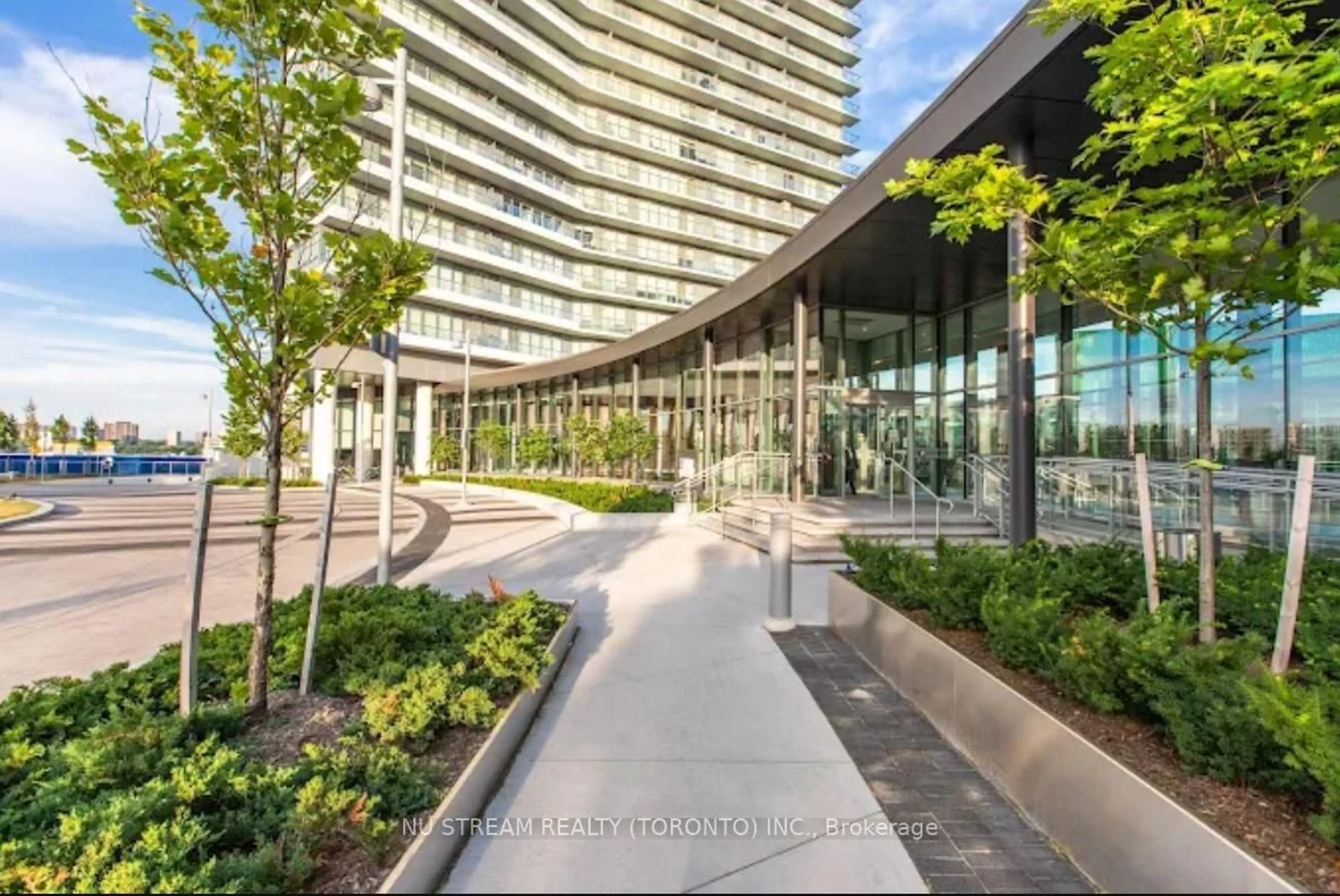Indoor foyer for 115 Mcmahon Dr #606, Toronto Ontario M2K 0E3