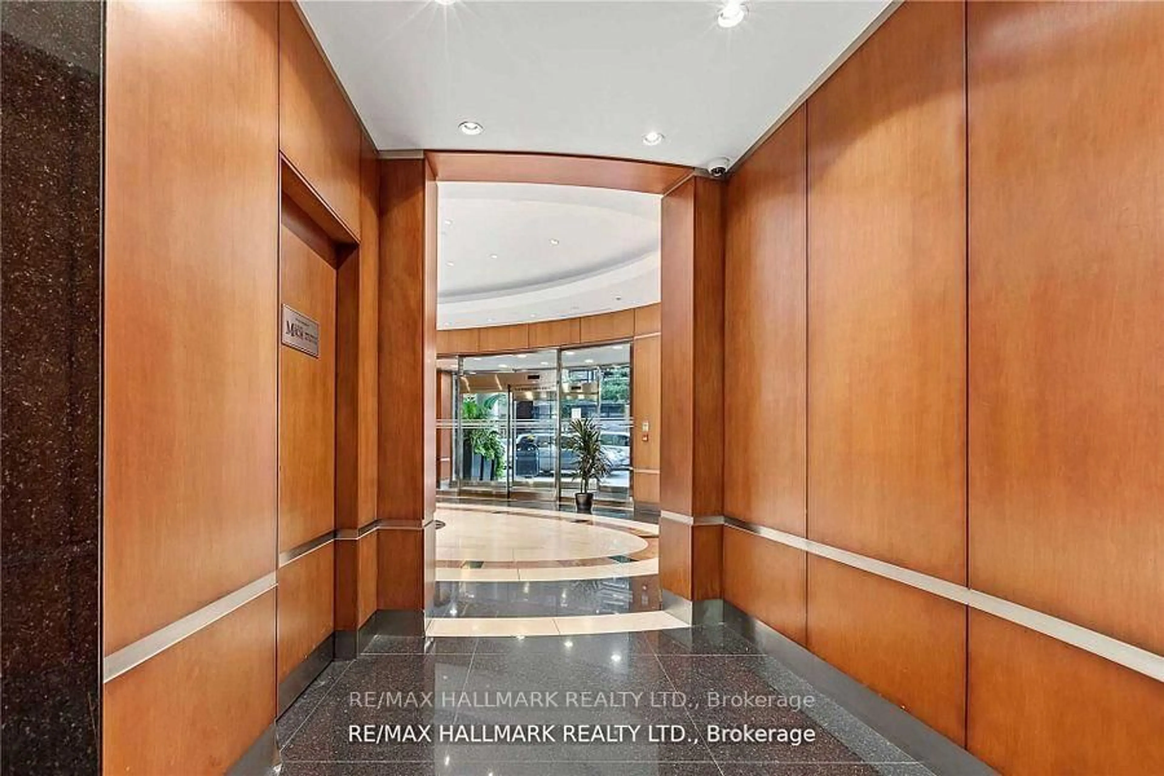 Indoor foyer for 1121 Bay St #505, Toronto Ontario M5S 3L9