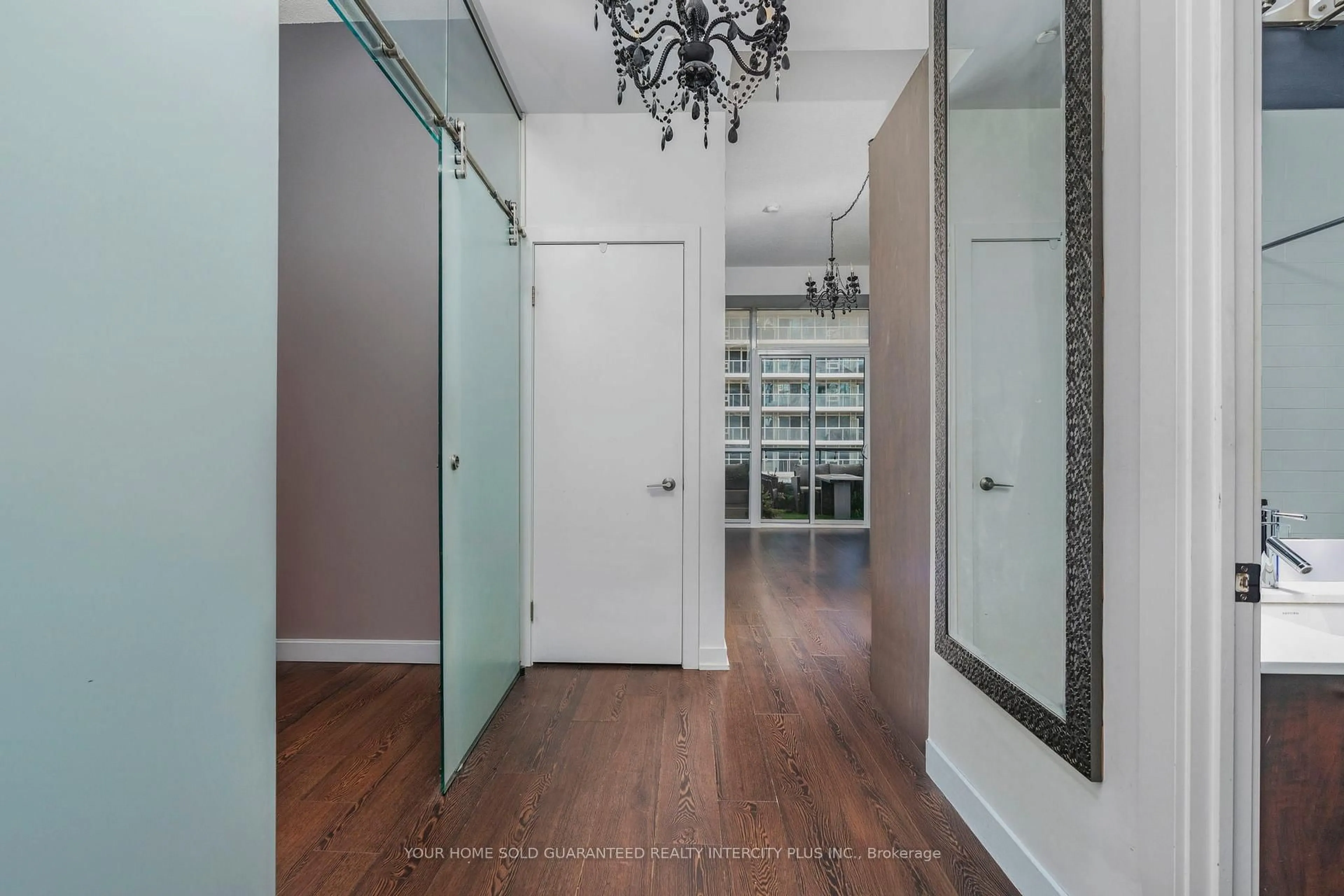 Unknown for 20 Bruyeres Mews #705, Toronto Ontario M5V 0G8