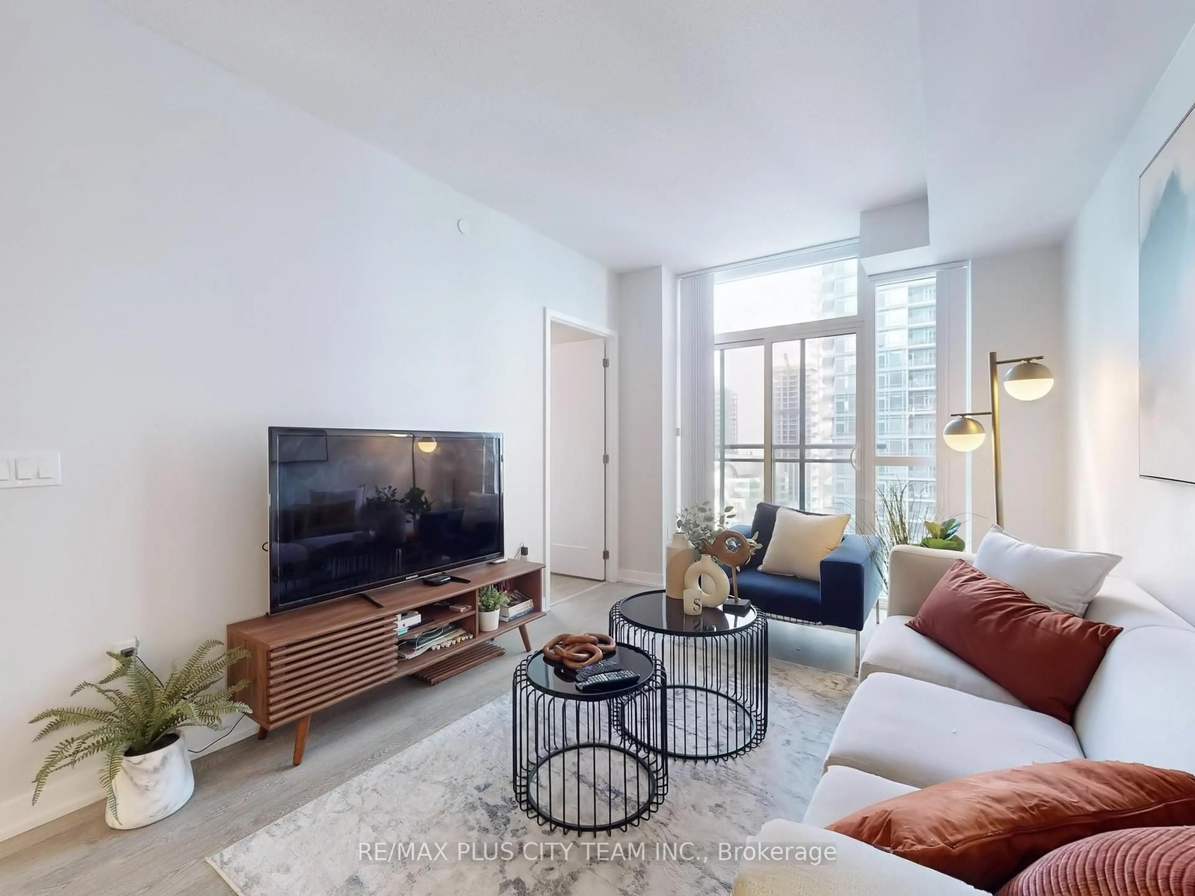 Living room with furniture, unknown for 99 John St #2405, Toronto Ontario M5V 0S6