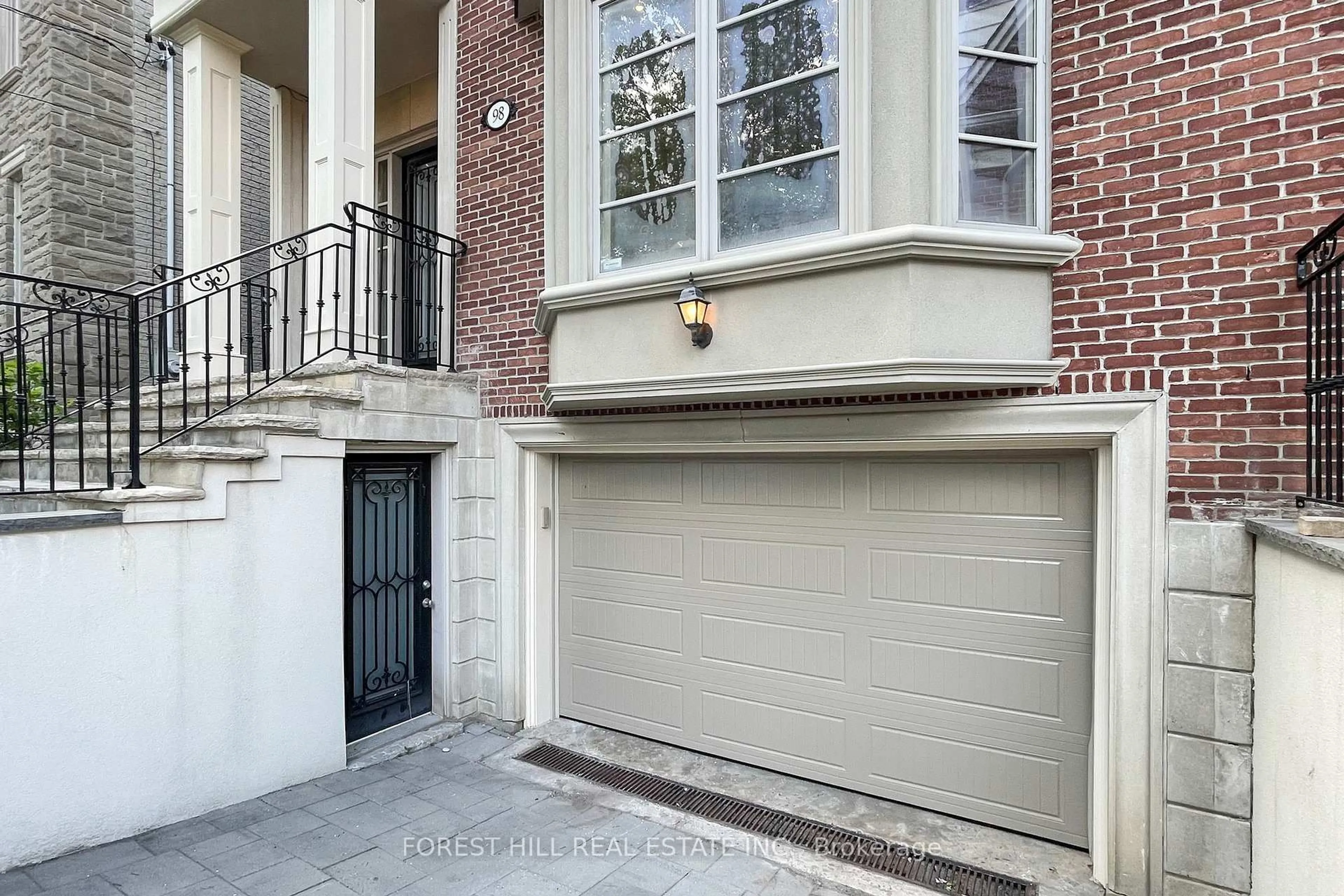 Home with brick exterior material, street for 98 Parkview Ave, Toronto Ontario M2N 3Y5