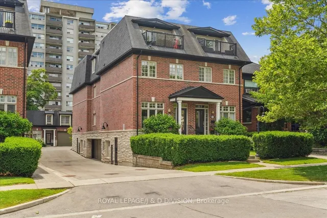 Primary image of 361 Roehampton Ave