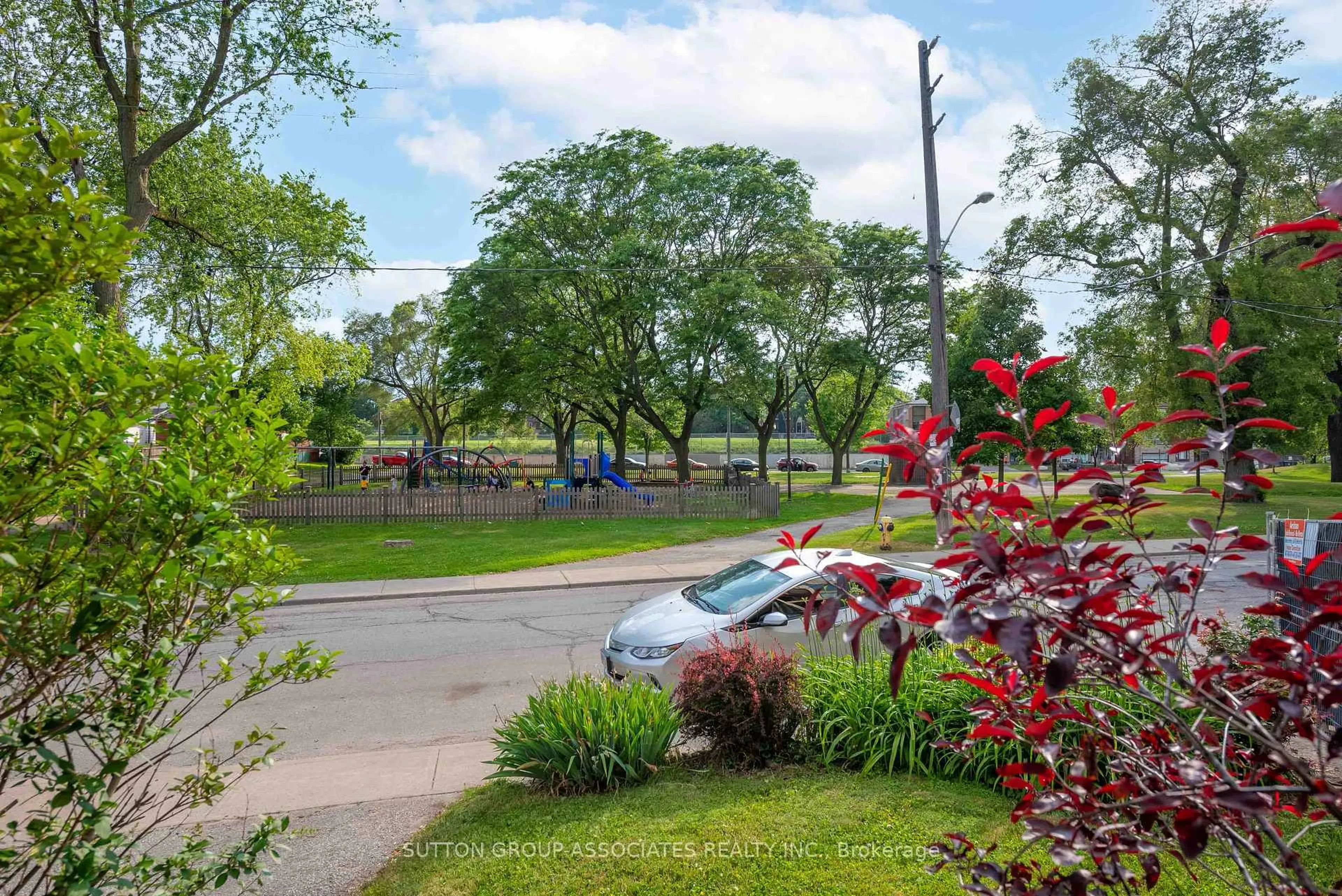 Patio, street for 471 Atlas Ave, Toronto Ontario M6C 3R1